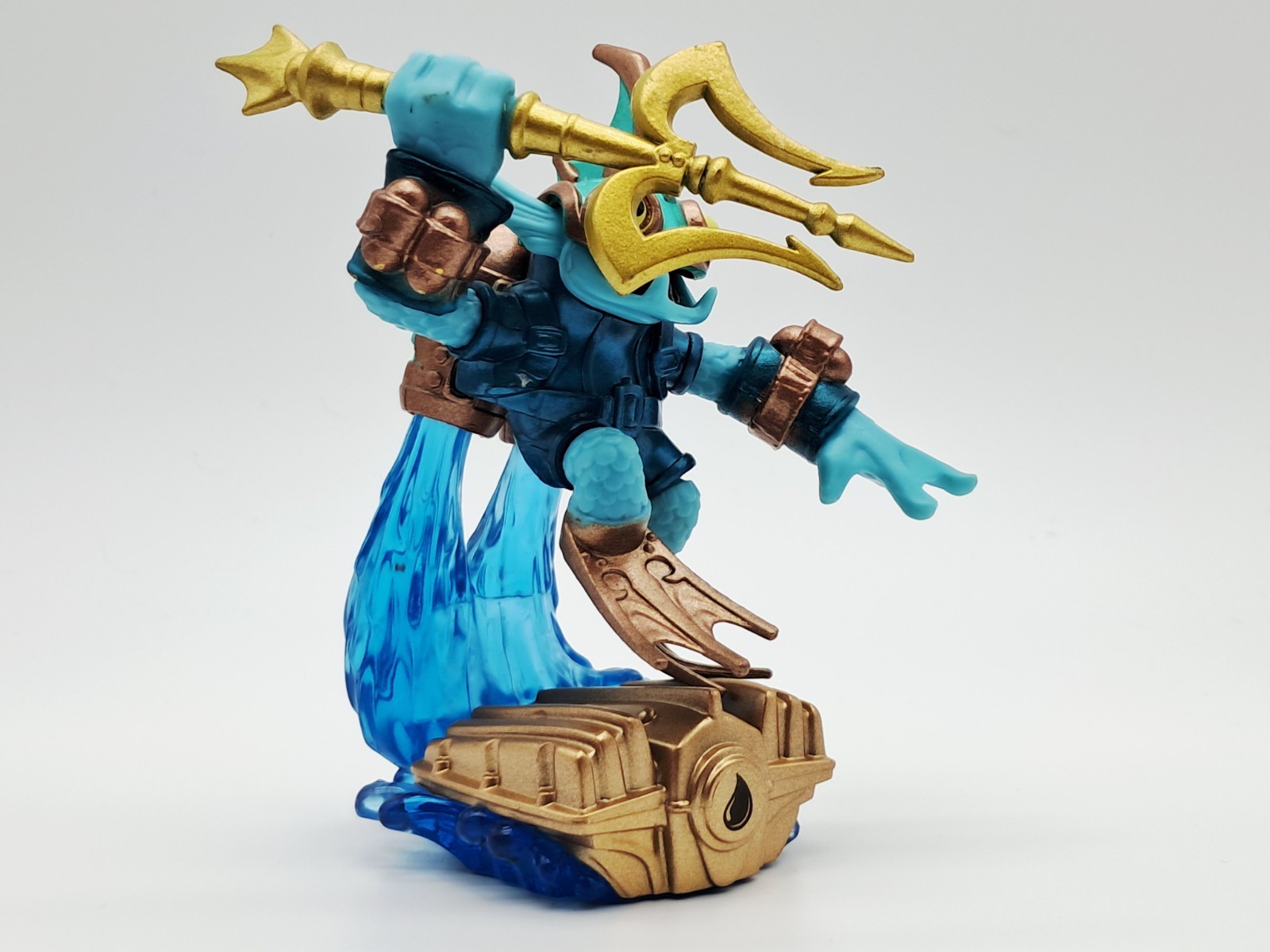 Skylanders SuperChargers Deep Dive Gill Grunt Activision Toy Figure Collectible