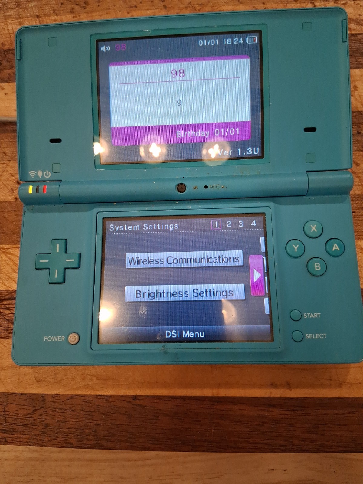 Nintendo DSi TWL-001 Teal Blue SD Card No Stylus No Games Tested Works *look*