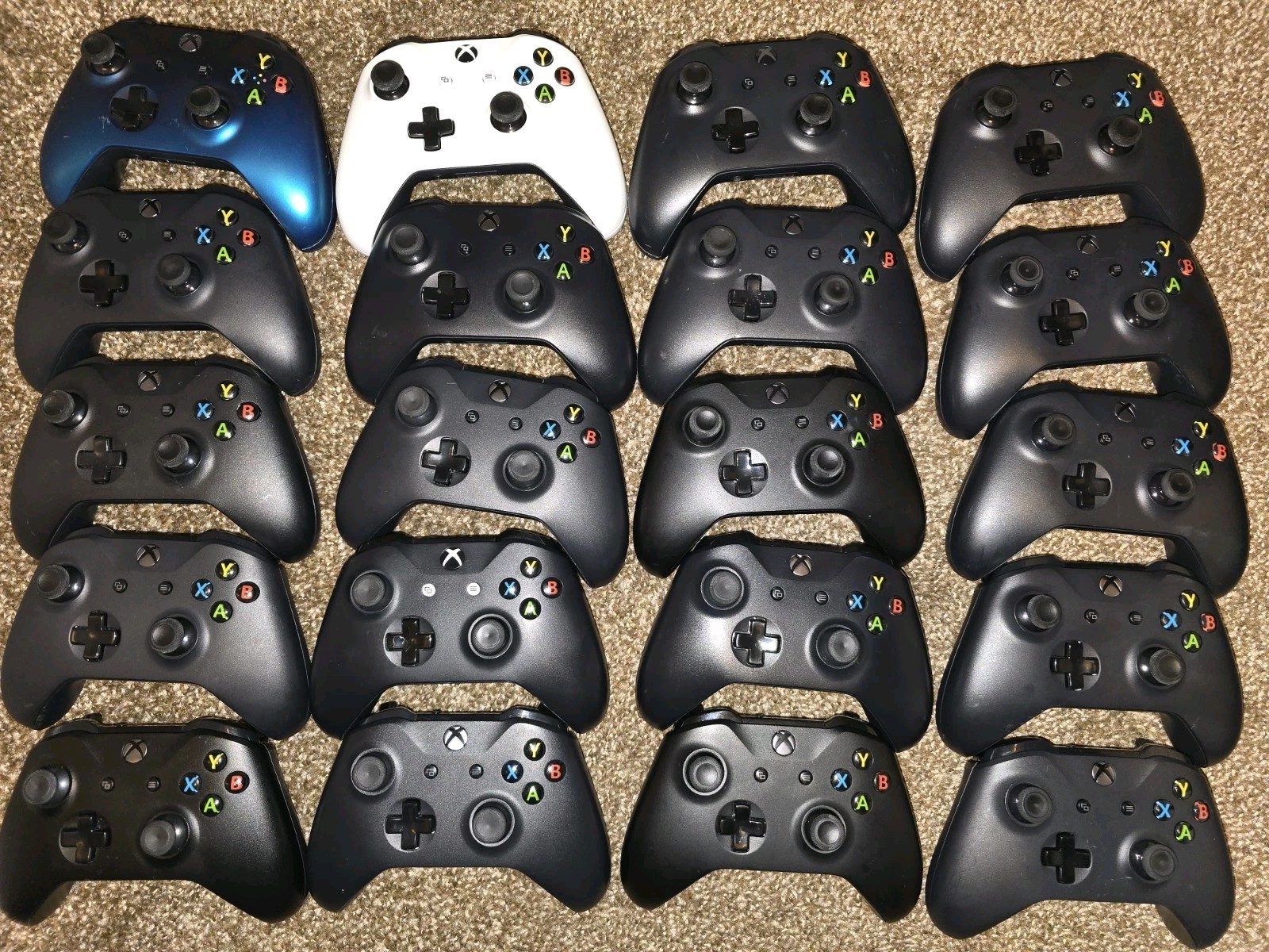Xbox One / Series Controller Lot – 20 Total