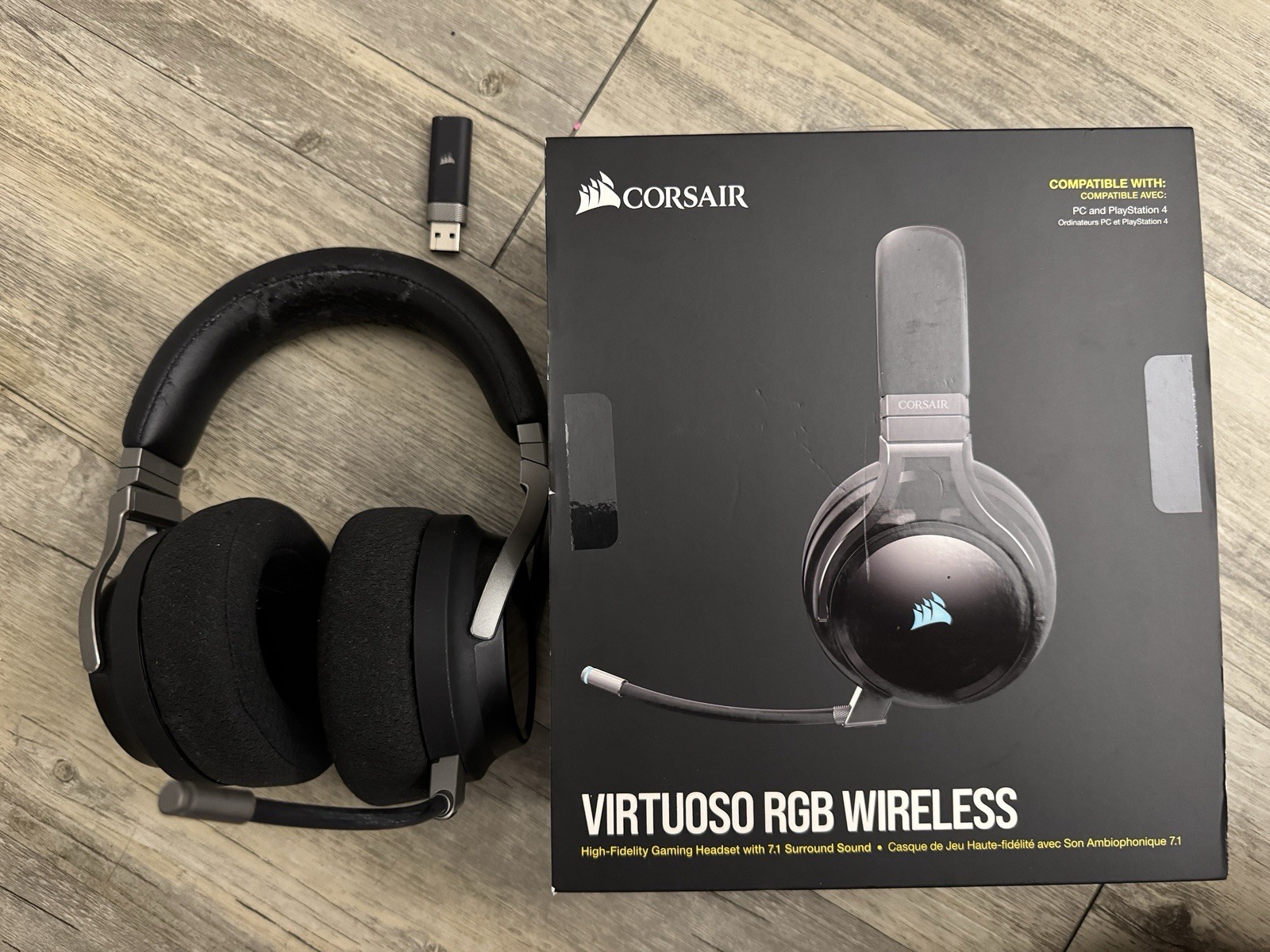 Corsair Virtuoso RGB Wireless Gaming Headset