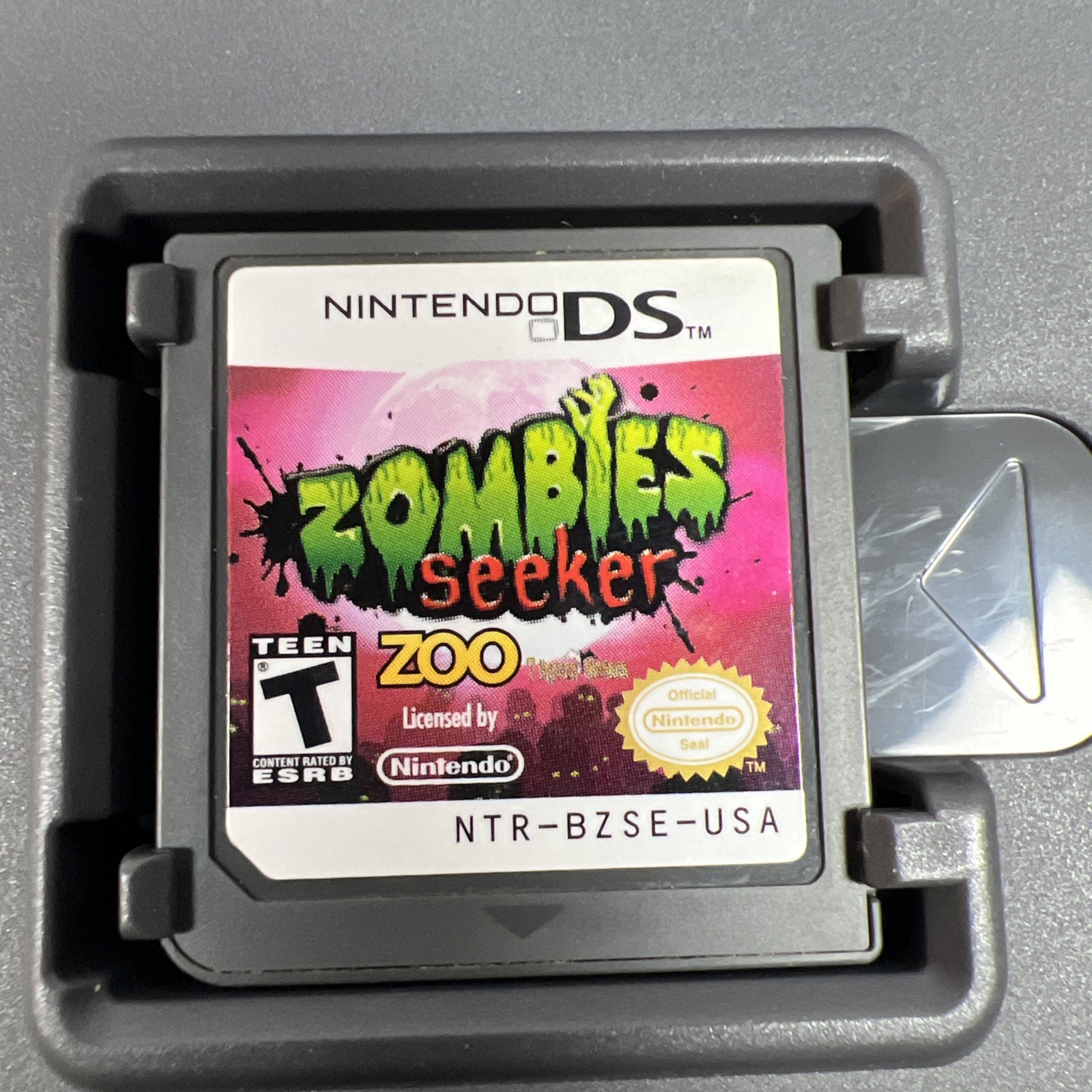 Zombies Seeker Nintendo DS Zoo 7 Raven Studios Complete CIB