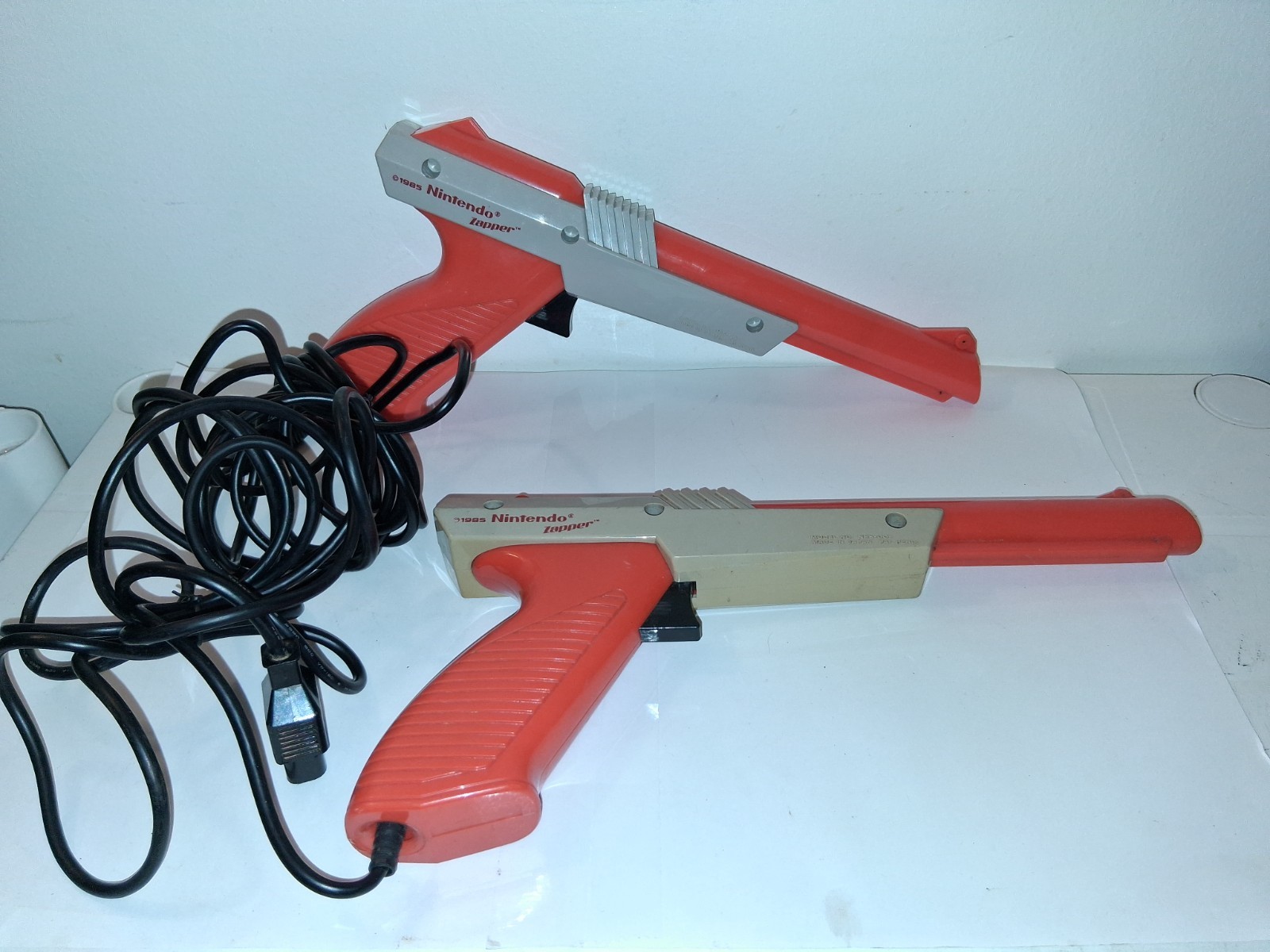 Nintendo NES Controllers Bundle Zappers Retro Vintage Video Game