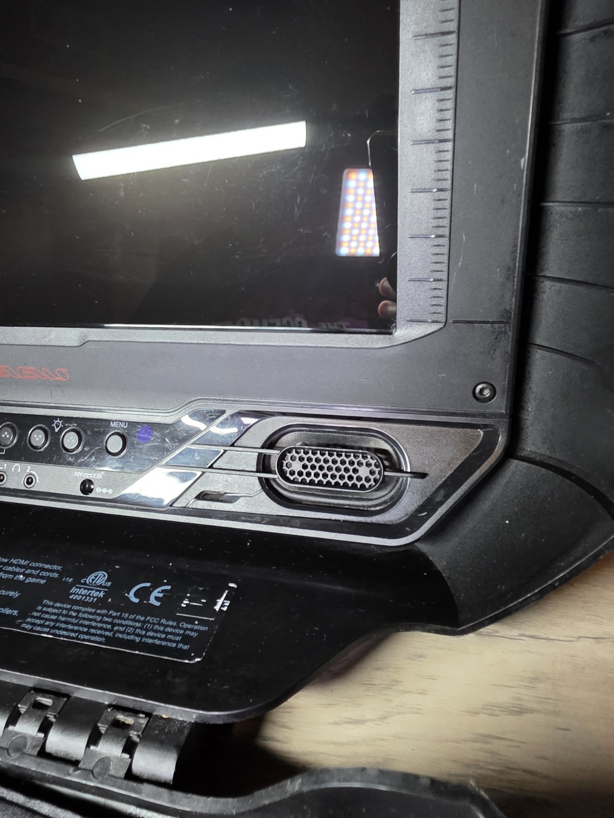 GAEMS G155 XHD Sentry Portable Gaming Monitor Case HDMI 15.5in PS4 Xbox One