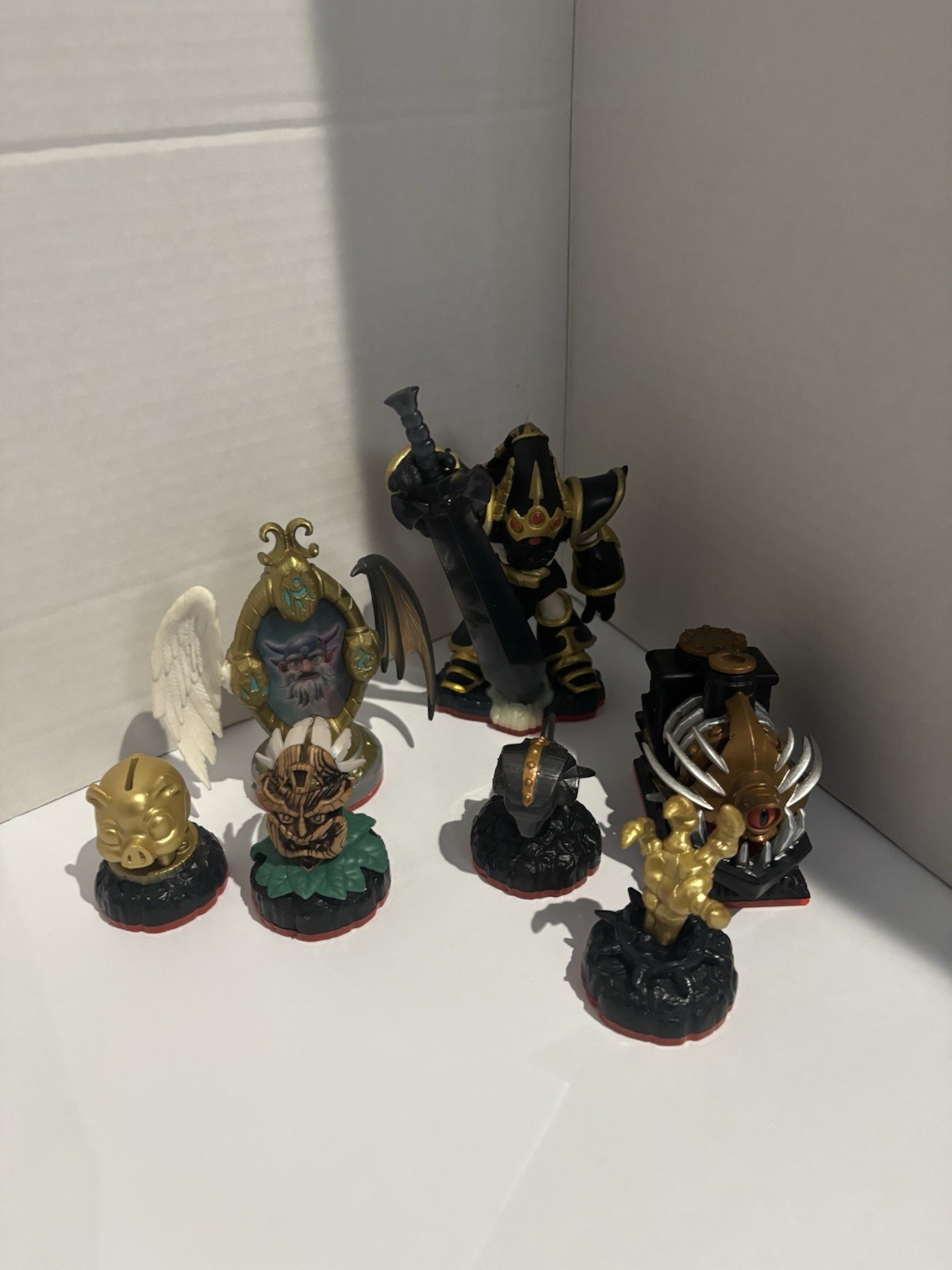 A large batch of skylanders Check The Description For More Info