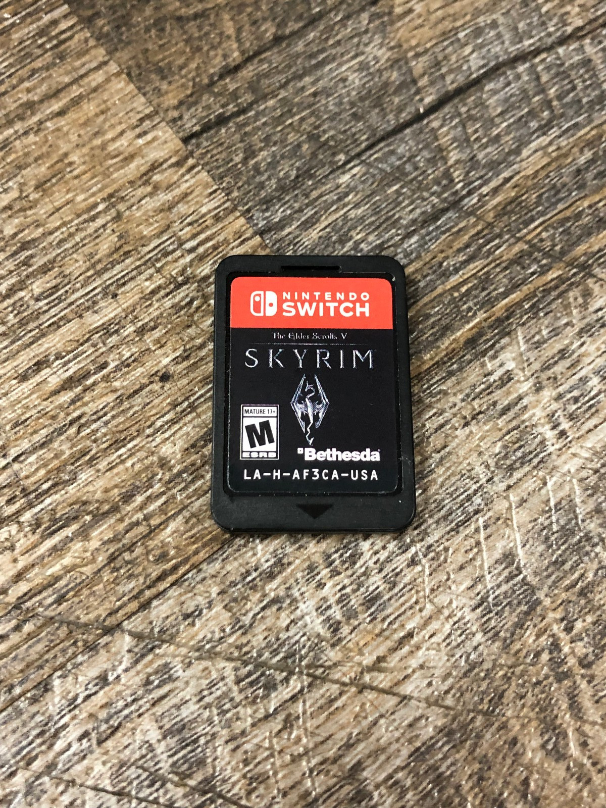EXC Nintendo Switch The Elder Scrolls V: Skyrim Game Cartridge ONLY Fast S/H!
