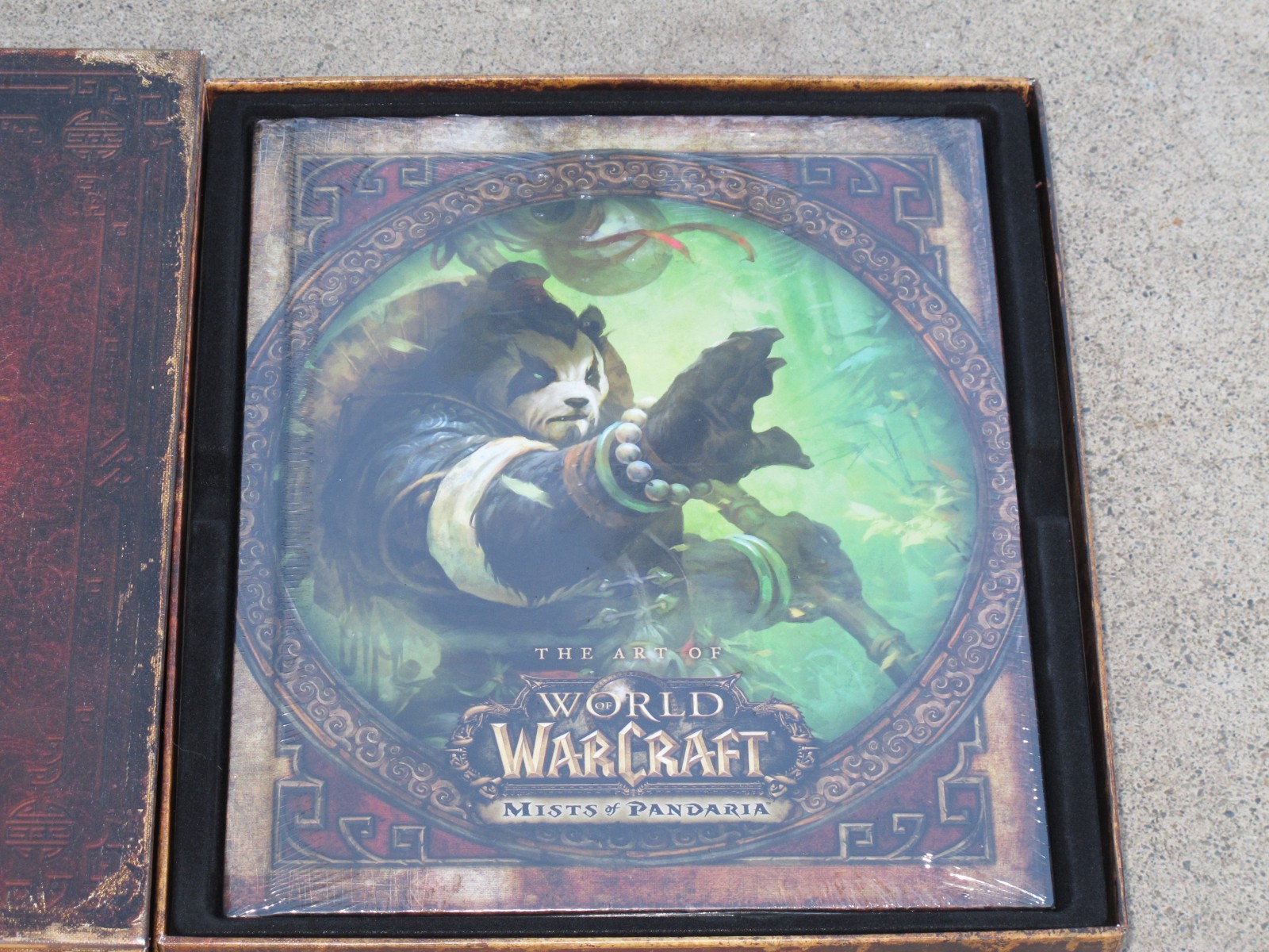 World of Warcraft Mists of Pandaria Collectors Edition Box & Book Only (No Game)