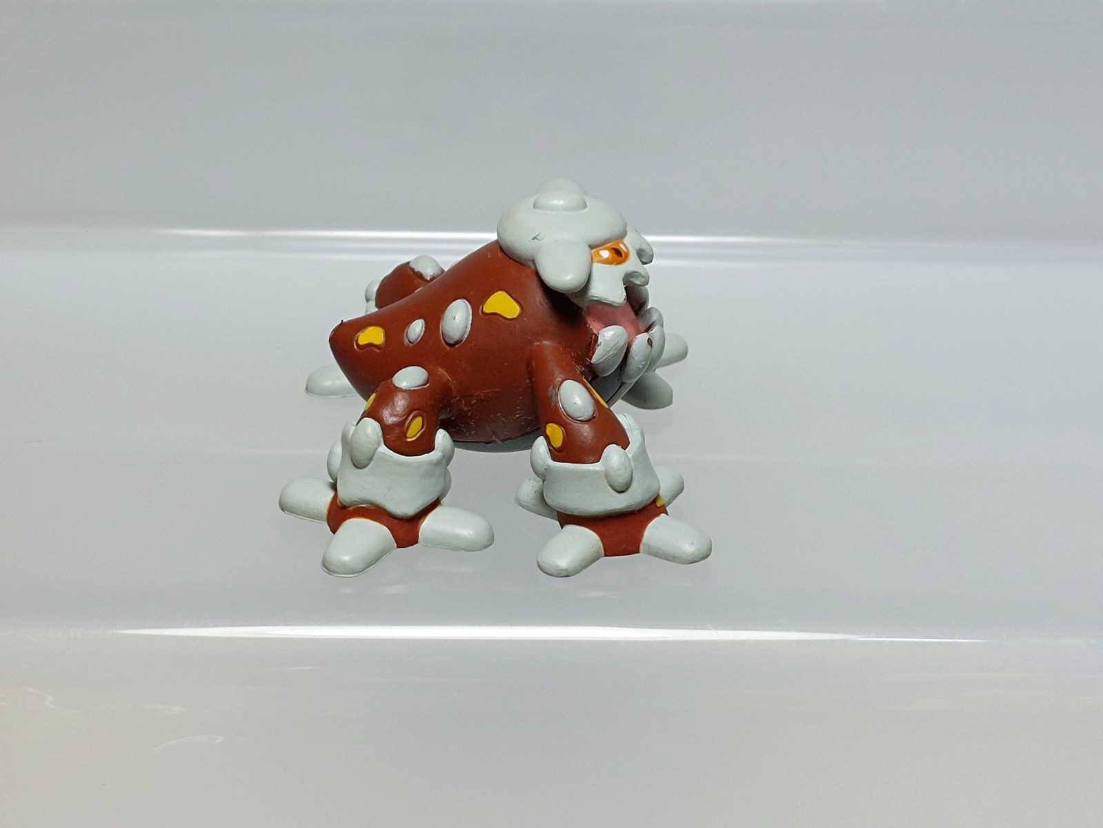 Heatran Pokemon Clipping Figure Bandai 2009 Candy Toy Japan L05 0.8in