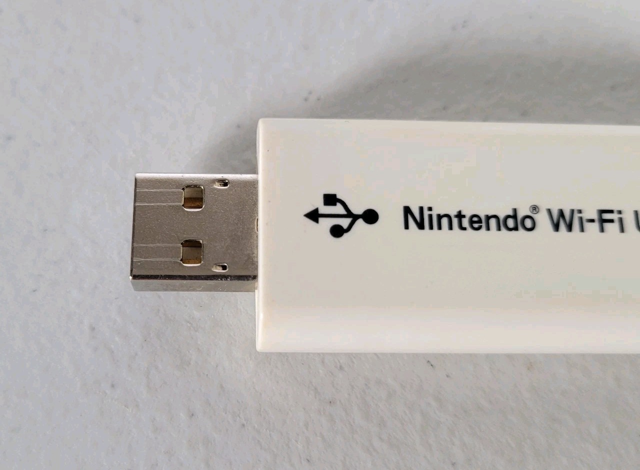 Nintendo Powered Buffalo Wii 3DS DS DSi Wi-Fi USB Connector NTR-010 Dongle Only