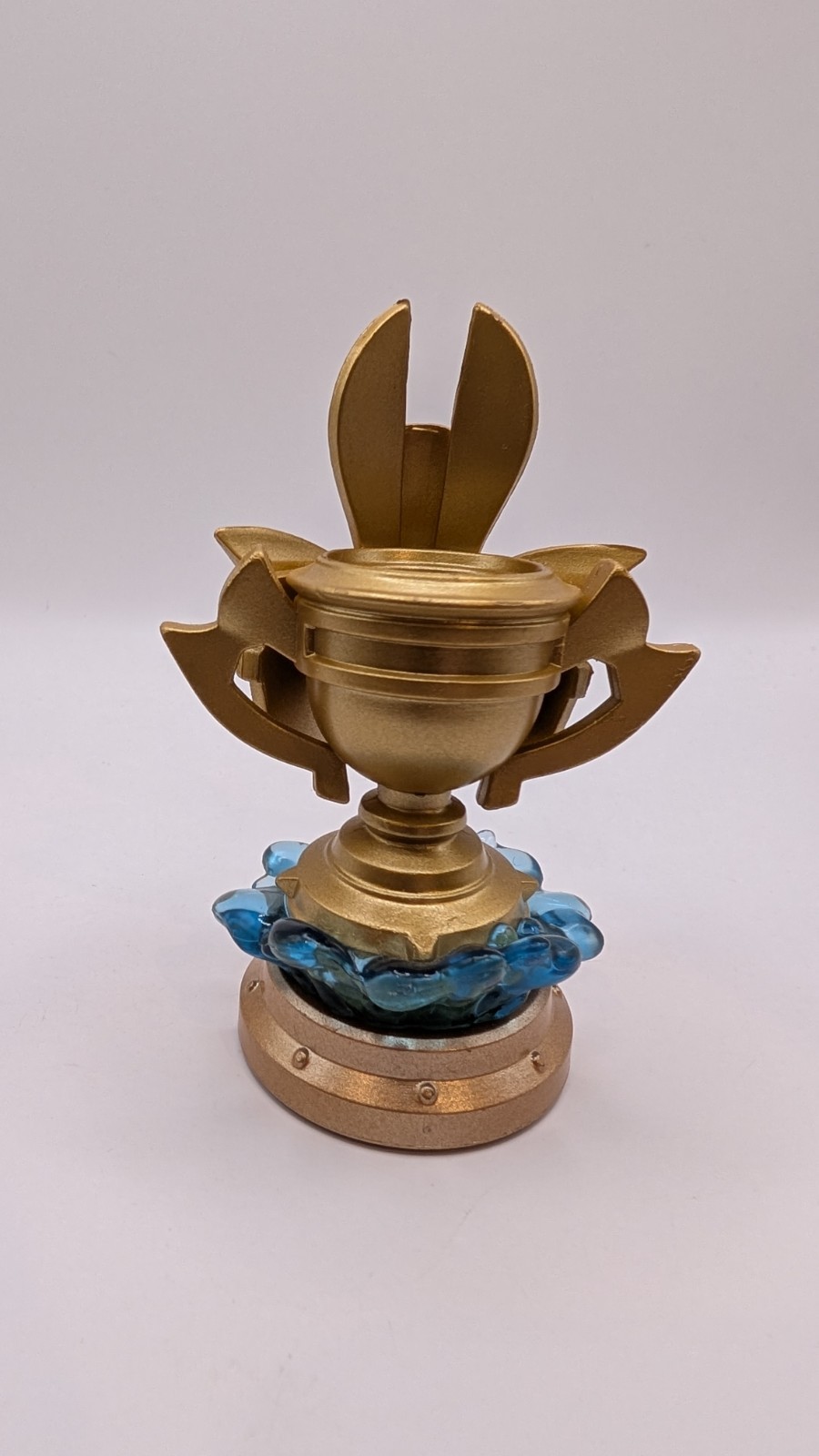 Sea Trophy Golden Queen Skylanders Supercharger Figure Character