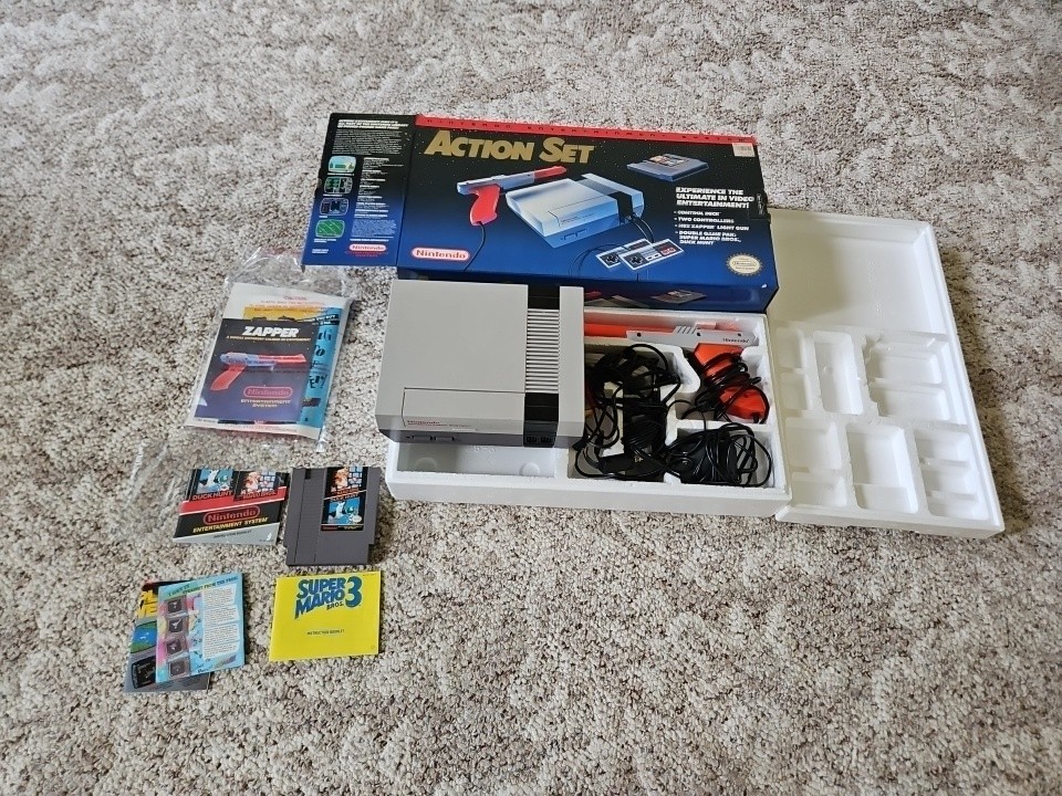 Nintendo NES Action Set Console Mario Duck Hunt