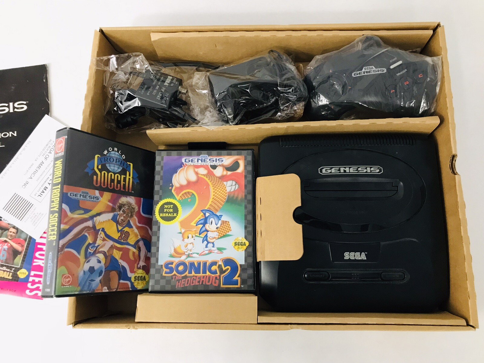 Model 2 Console MK-1631 Sega Genesis Console System with Games And Box!! Works!!