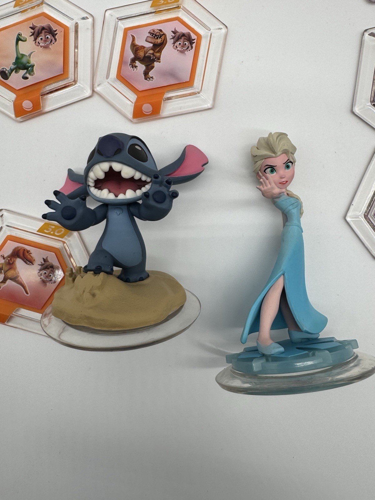 Disney Infinity Figures Lot Elsa Anna Merida Stitch + Power Discs Bundle