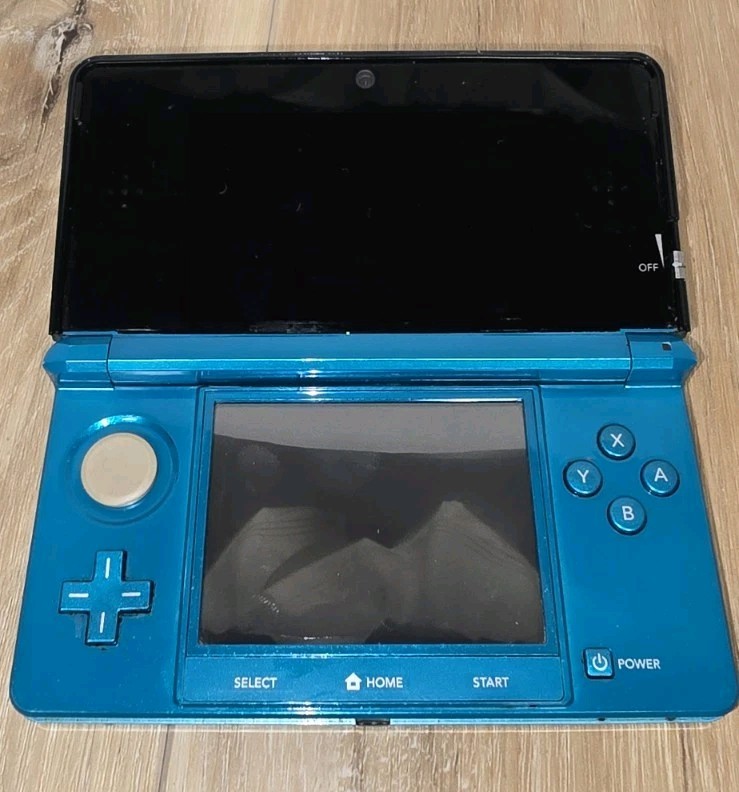 NINTENDO 3DS AQUA BLUE CTR-001: TESTED / WORKING With Charger And CASE