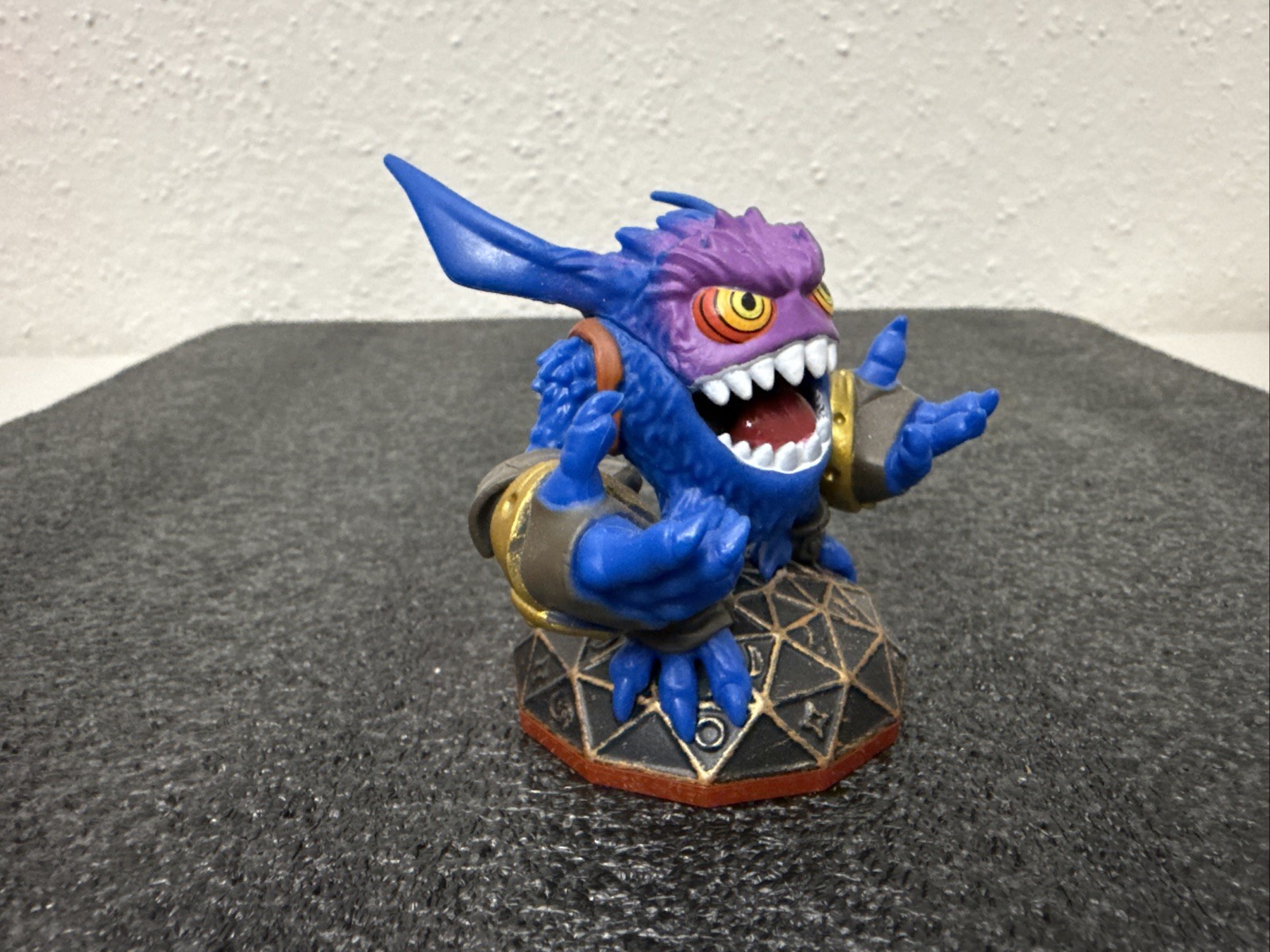 2014 Skylanders Trap Team Fizzy Frenzy Pop Fizz Figure 87101888 Activision