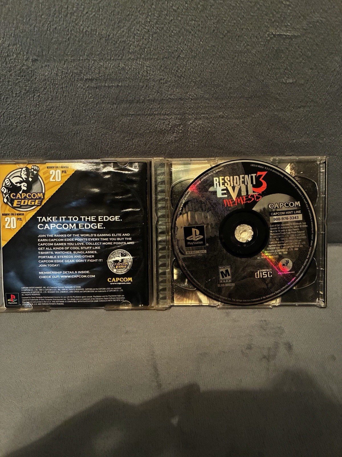 Capcom Resident Evil 3: 2-disc Nemesis Sony PlayStation 1 CIB W/ Reg Card Read