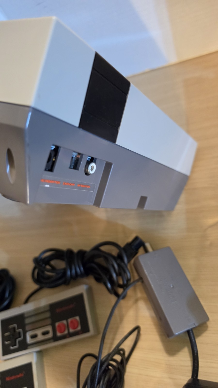 Nintendo NES Console Bundle Controllers And 4 Games Blink Red Light