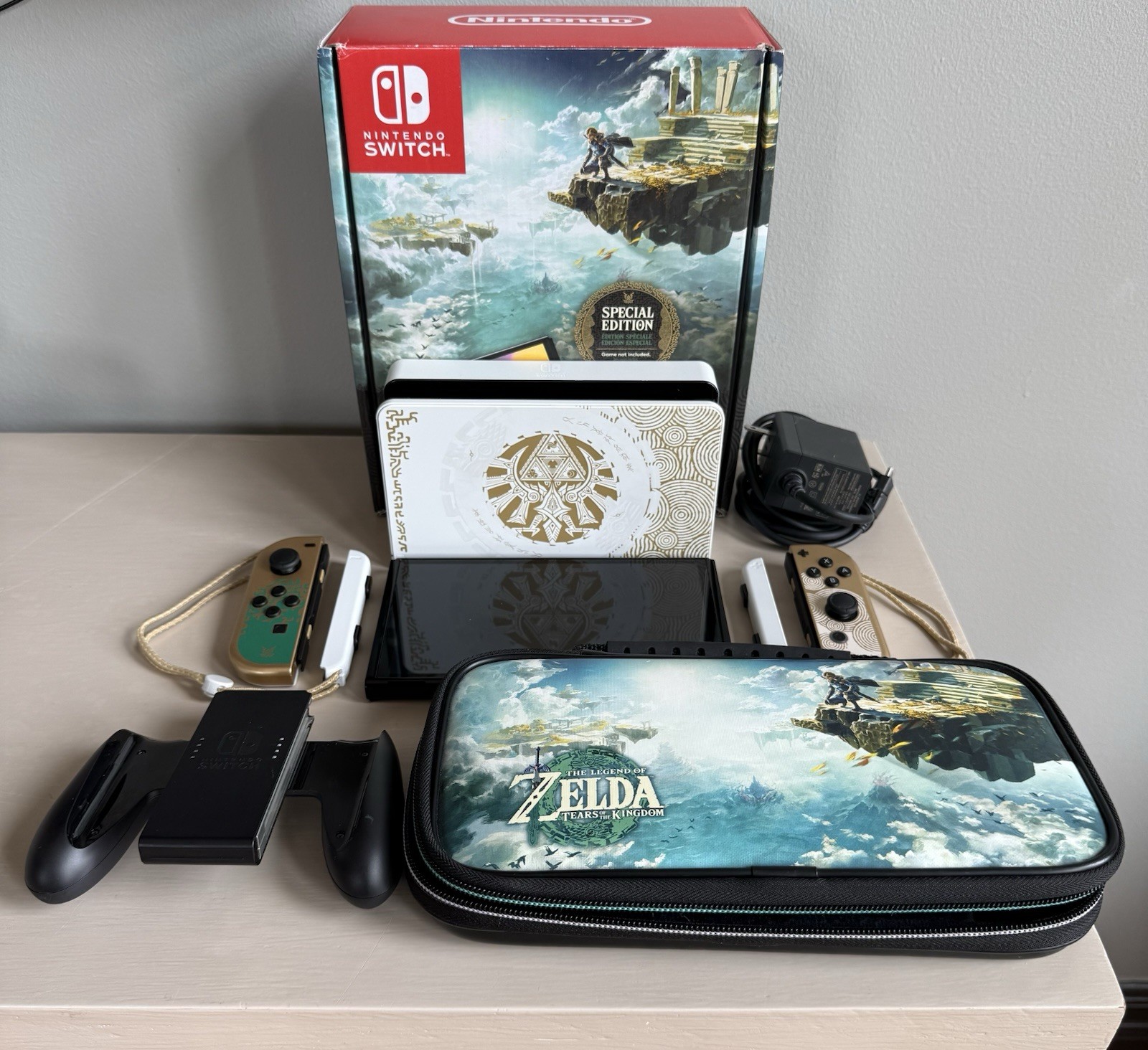 Nintendo Switch OLED Console Legend of Zelda: Tears of the Kingdom Edition CIB