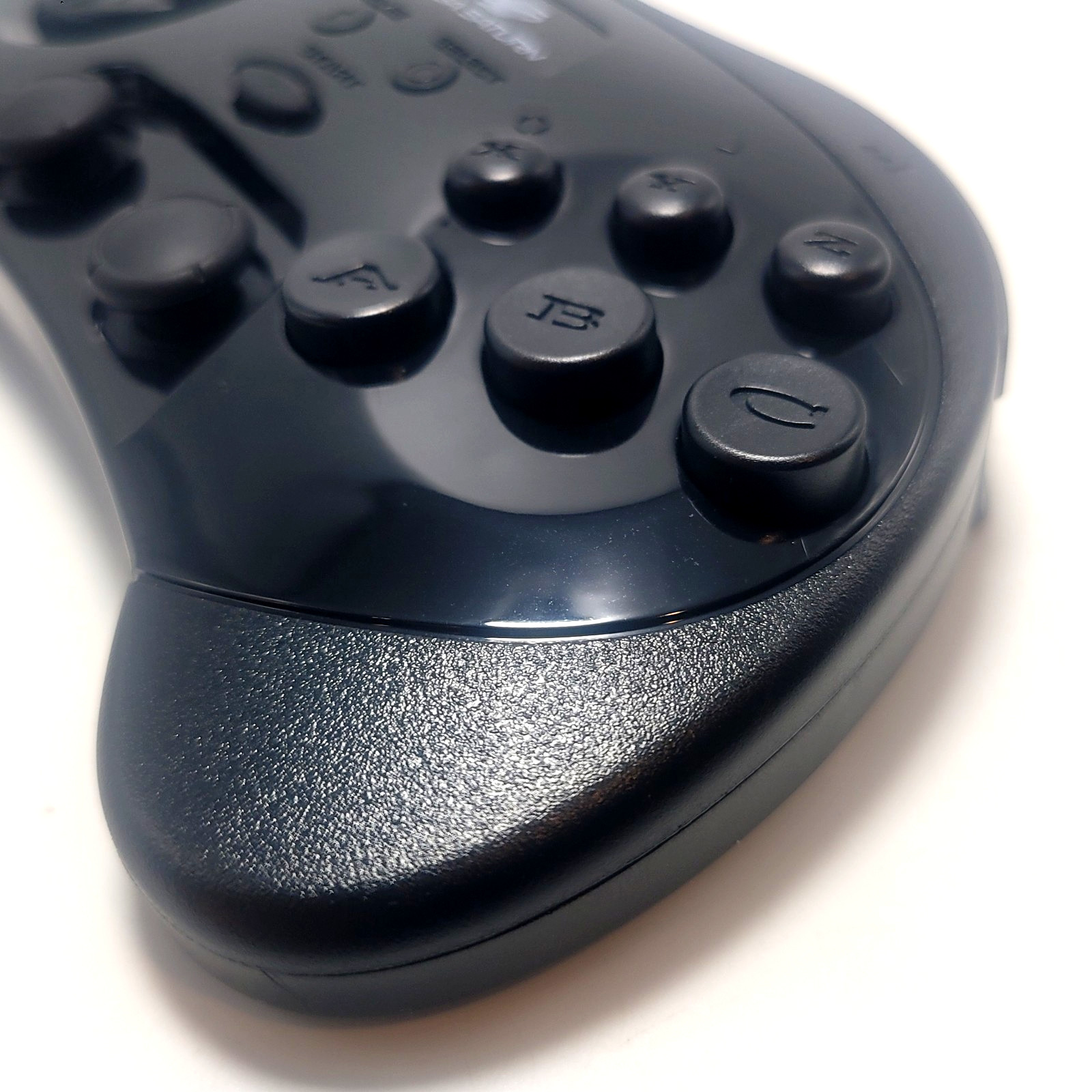 Sega Saturn 2.4GHz Wireless Pro Controller Analog Joysticks by Retro-bit – Black