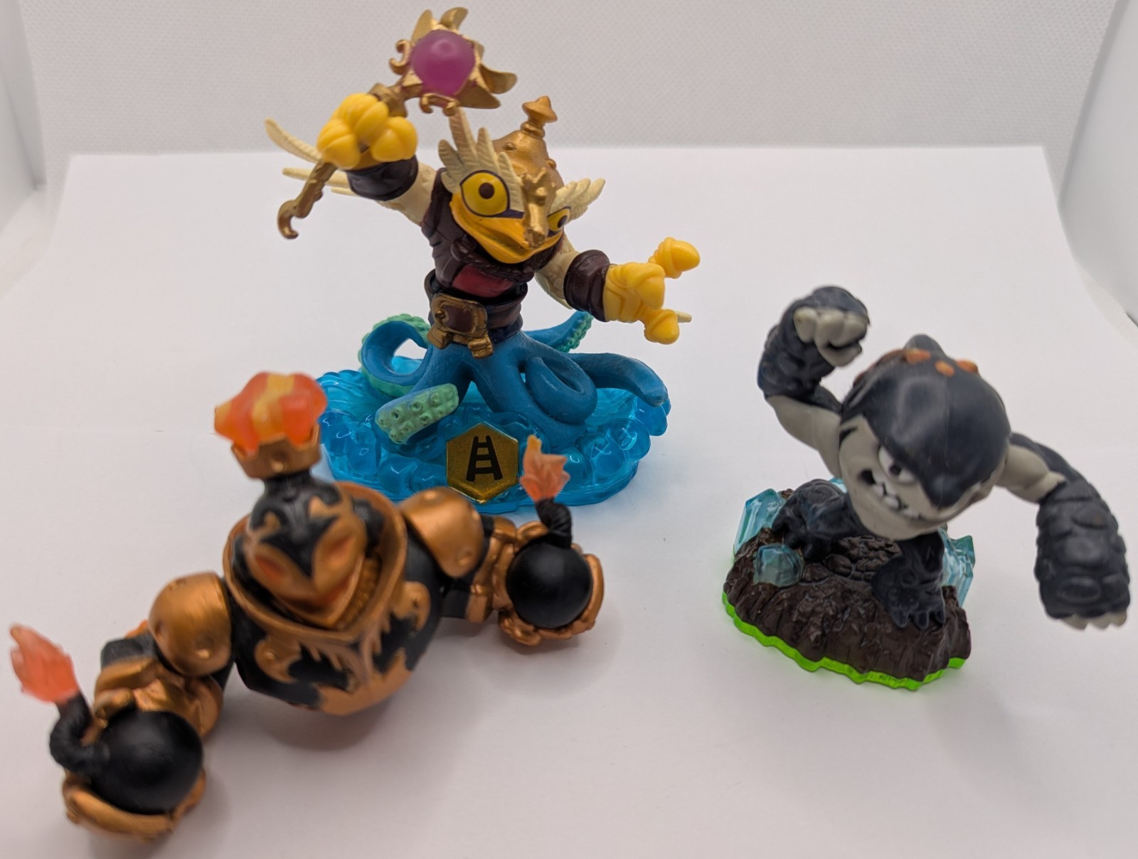 Skylanders Lot 20 Figures plus USB Portal | Giants, Spyro, Ghost Roaster & More!