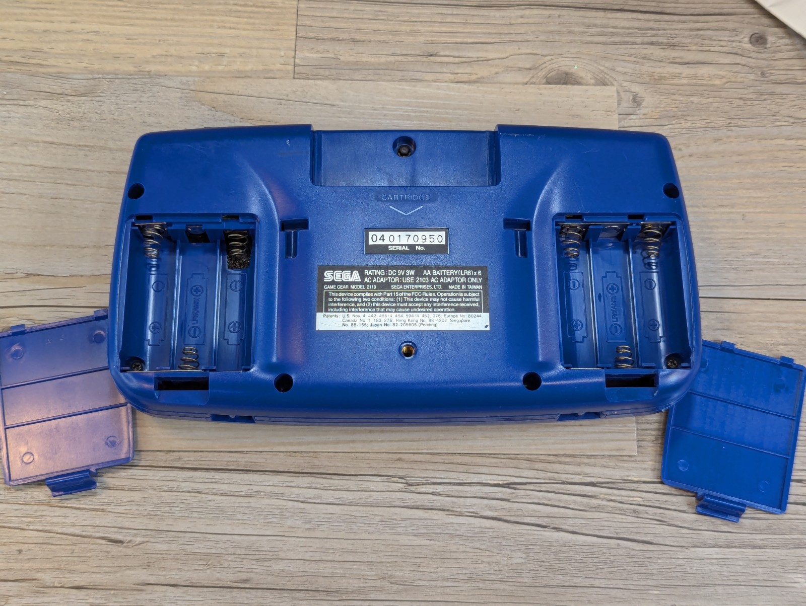 Sega Game Gear 2110 Blue W/ World Series Baseball Manual Inserts & Case See Desc