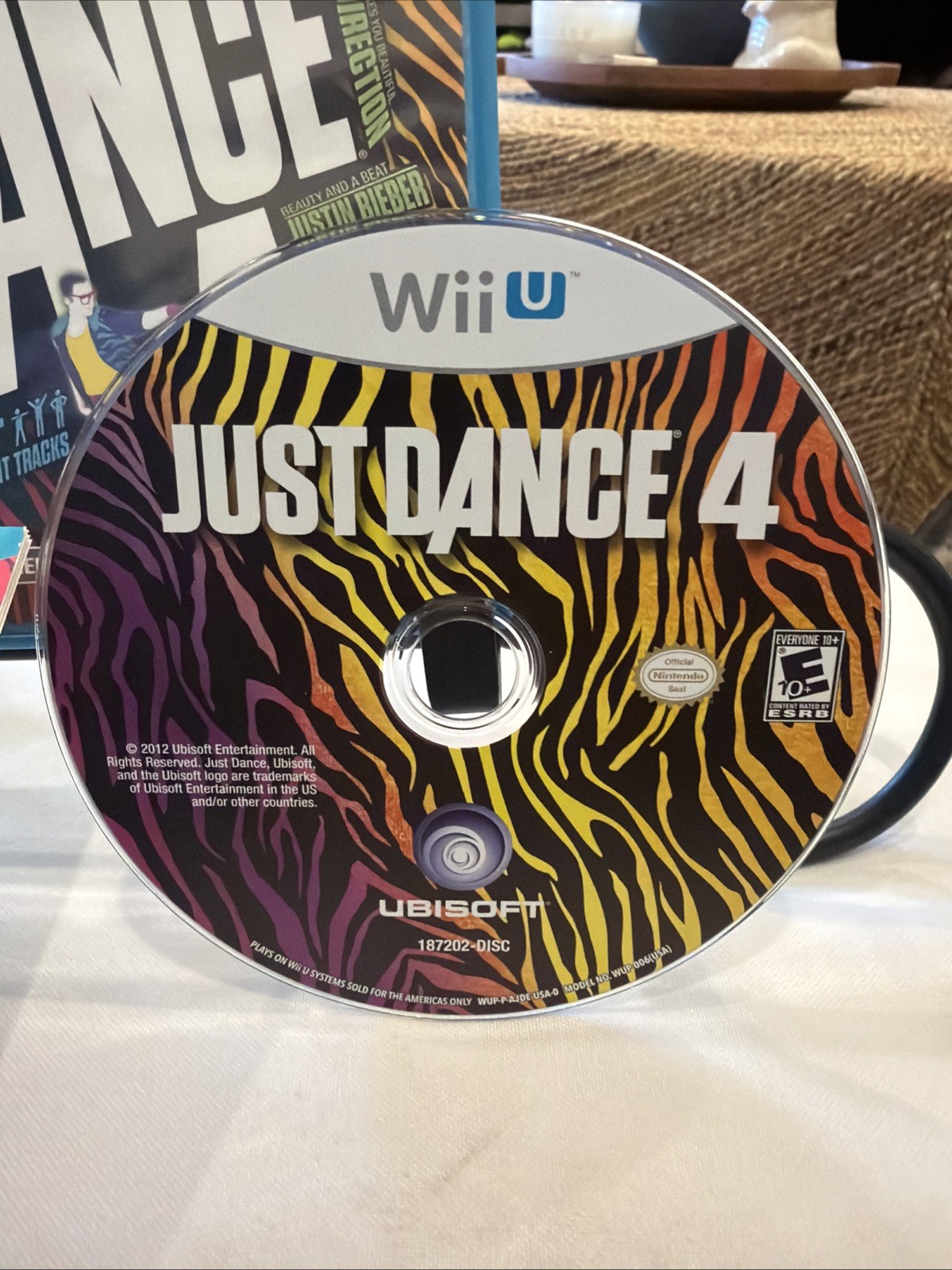 Just Dance 4 (Nintendo Wii U) CIB! Complete W/ Manual! MINT Disc! Fun!