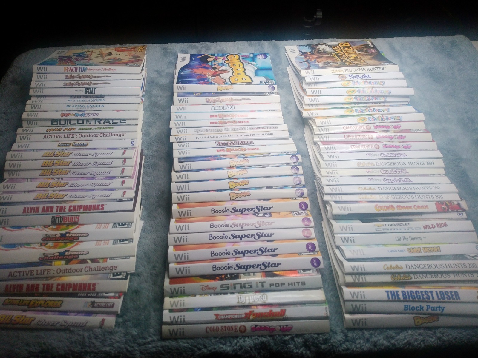 Lot of 323 Nintendo Wii/Wii U Cover Arts – Original/Authentic – Free Shipping!