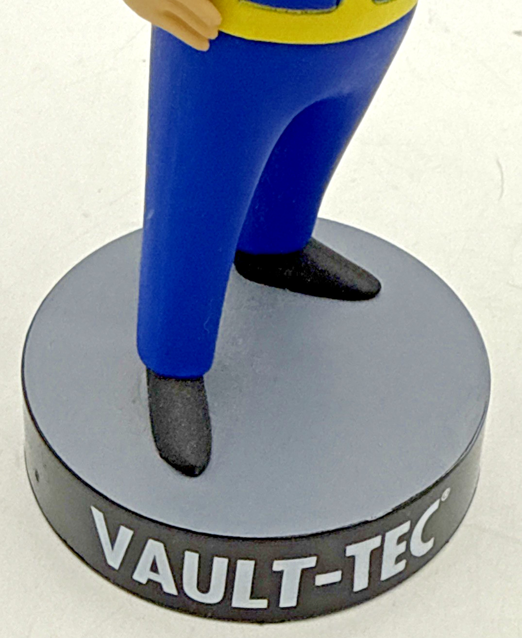 Vintage Bethesda Fallout 4 Vault-Tec Vault Boy 111 Bobblehead Figure 2015 5”