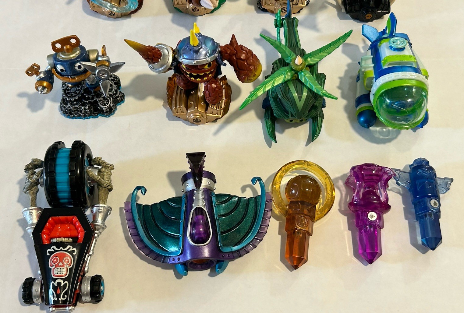 Skylanders Mixed Lot Of 17: Vehicles & Figures See Photos