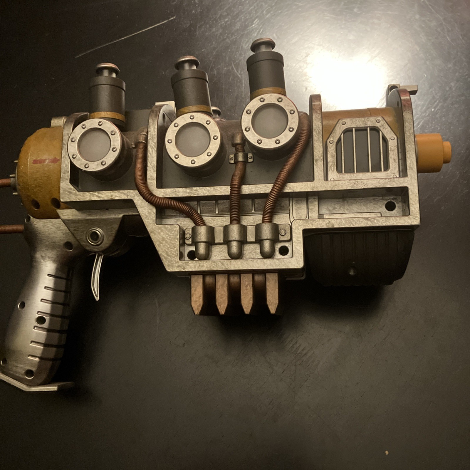 Fallout Plasma Pistol 1:1 Replica Life Size Cosplay – Chronicle Collectibles