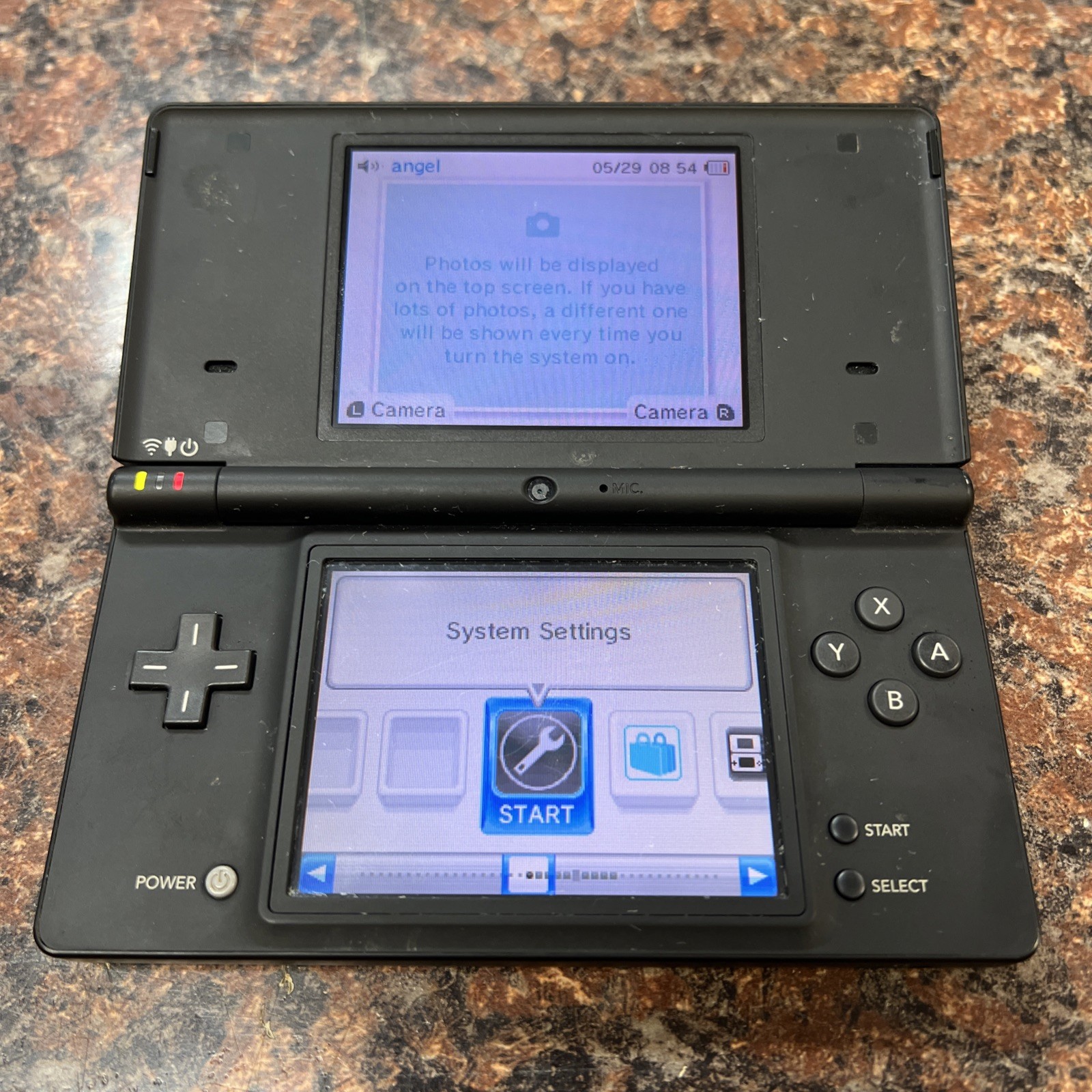 Nintendo DSi Black Handheld System no charger a-1