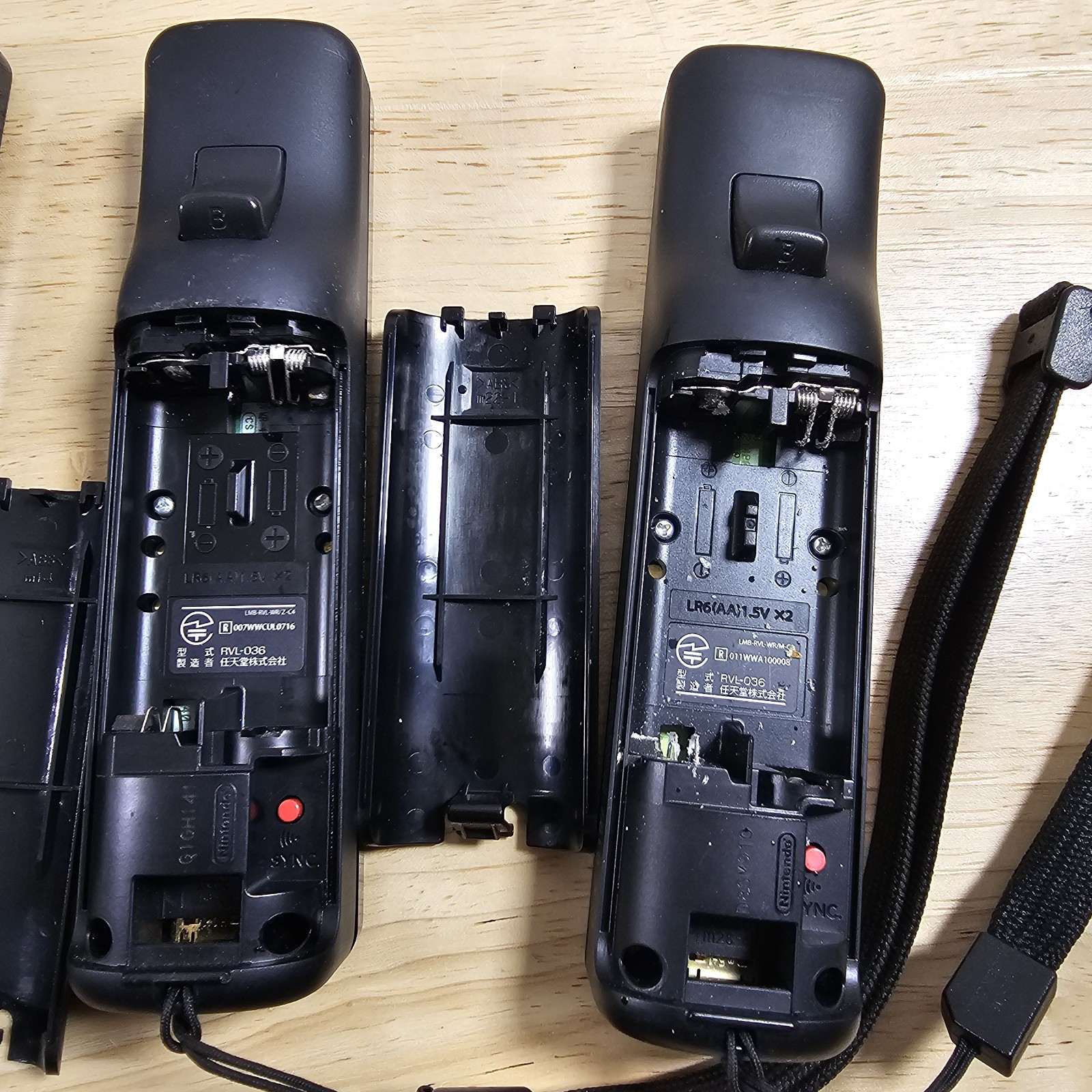 Lot Of 8 Nintendo Wii RVL-036 Wireless Motion Plus Remote Controllers *Untested*