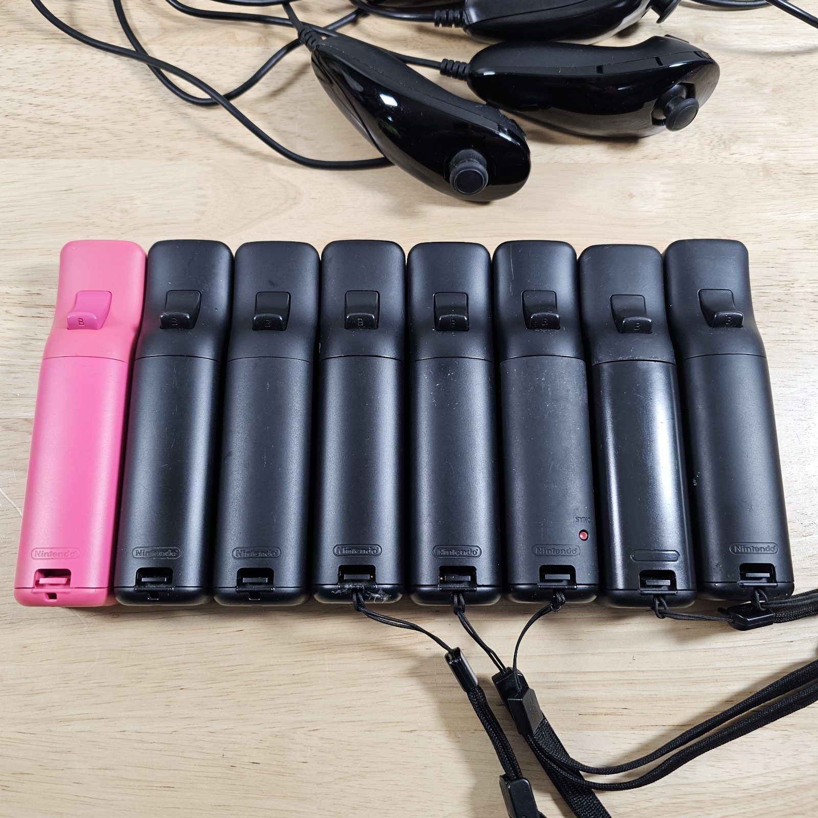 Lot Of 8 Nintendo Wii RVL-036 Wireless Motion Plus Remote Controllers *Untested*