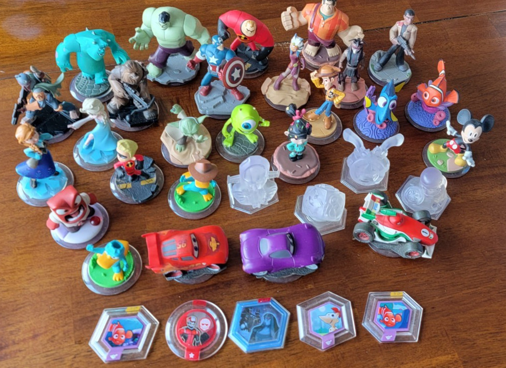 Disney Infinity Figures Lot 30+ Star Wars Marvel Cars Crystal Mickey Ralph