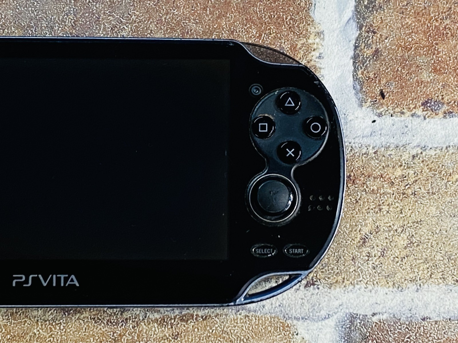 PS Vita PCH-1100 AB01 Crystal Black SONY Playstation 4GB Charger 2 Games DDP