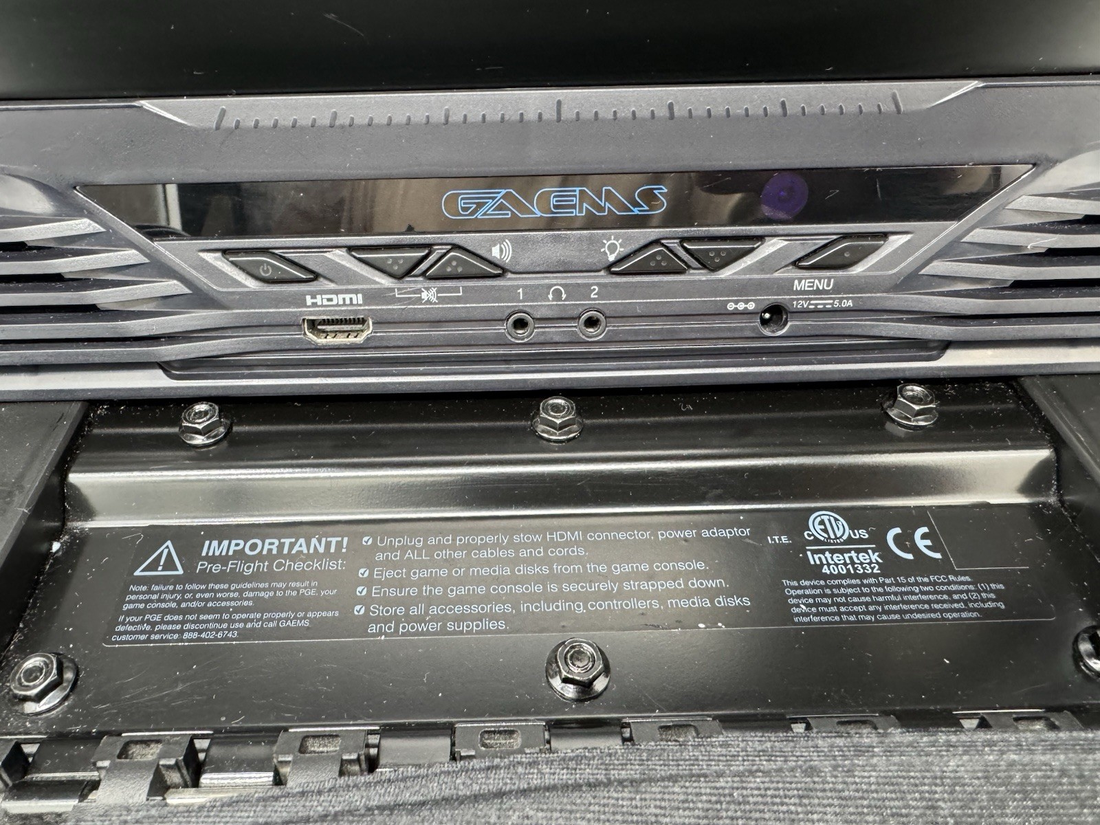 GAEMS G190 Vanguard Portable Gaming Case 19″ Monitor with Power and HDMI Cables