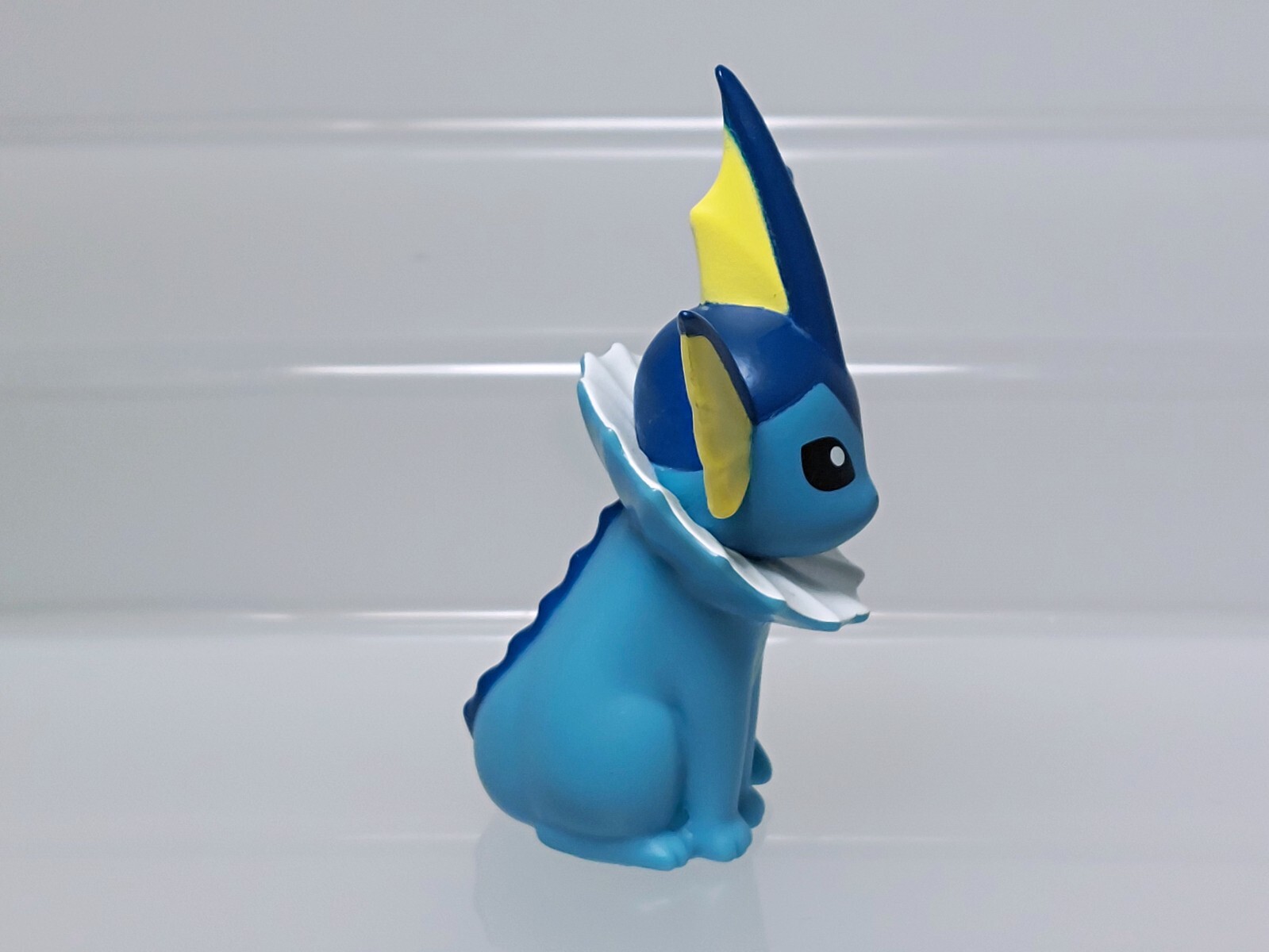 Vaporeon Pokemon Mini Sofubi Soft Vinyl Figure Bandai Spirits 2021 Japan 2.6in