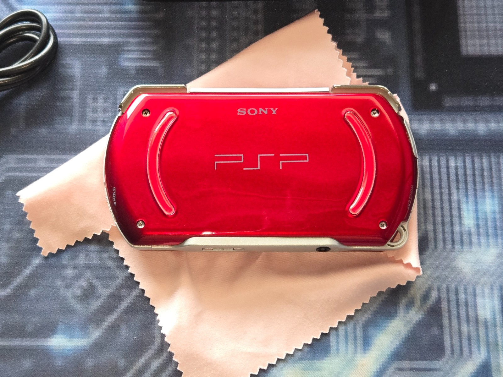 Red Sony PSP Go with Internal M2 Adapter 128gb Upgrade