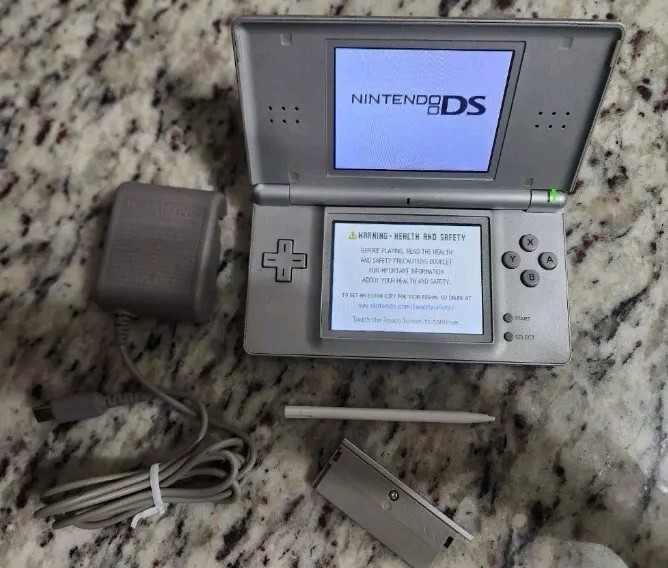 Nintendo DS Lite System Portable Gaming Console – Silver/white
