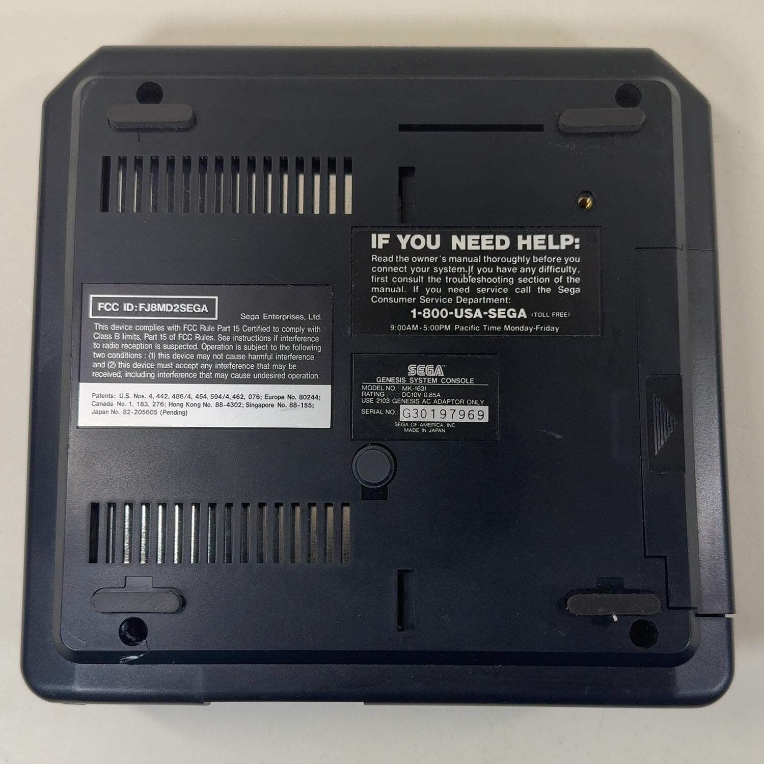 Broken Sega Genesis Console Gaming System MK-1631 READ
