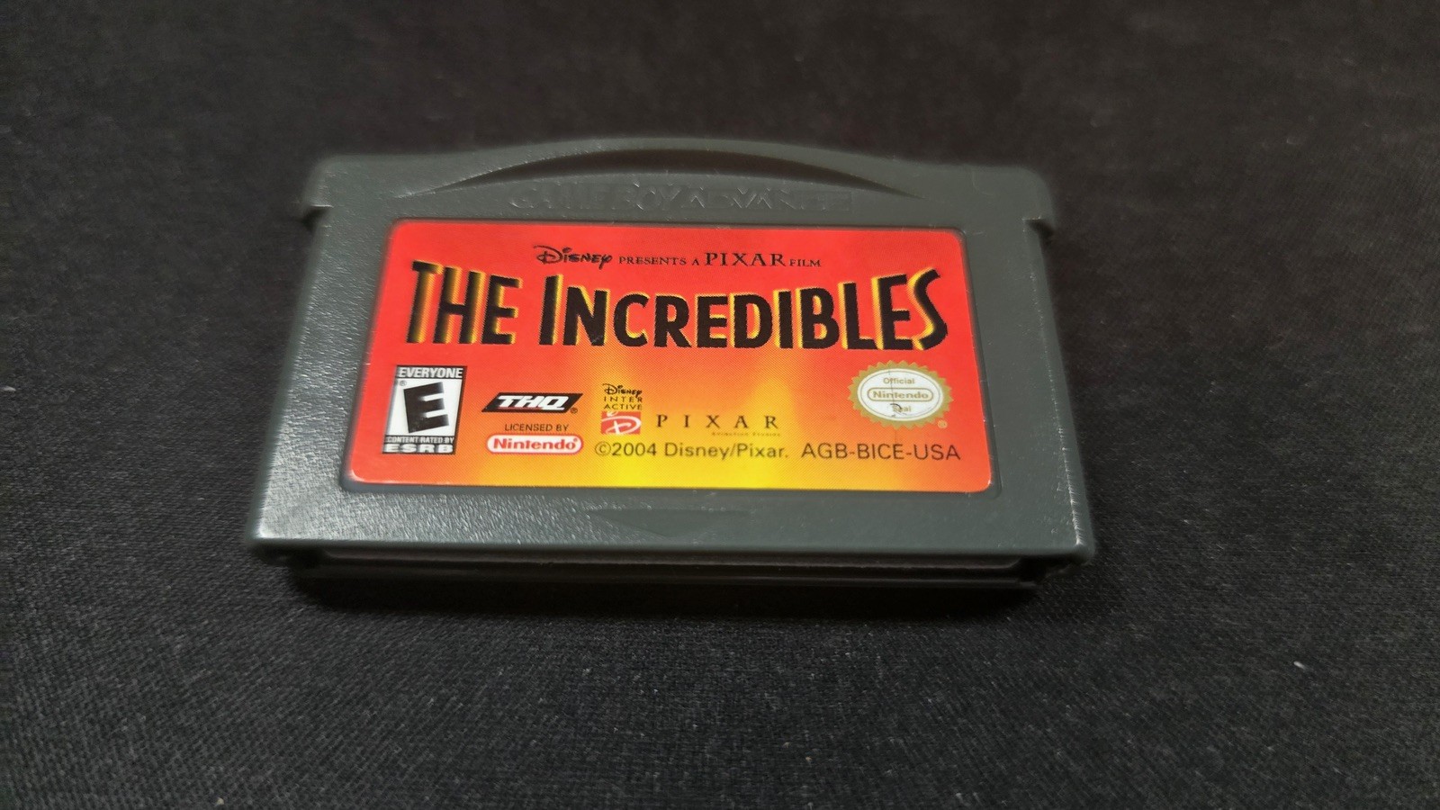 Disney/Pixar The Incredibles Nintendo Game Boy Advance NRMT authentic cartridge