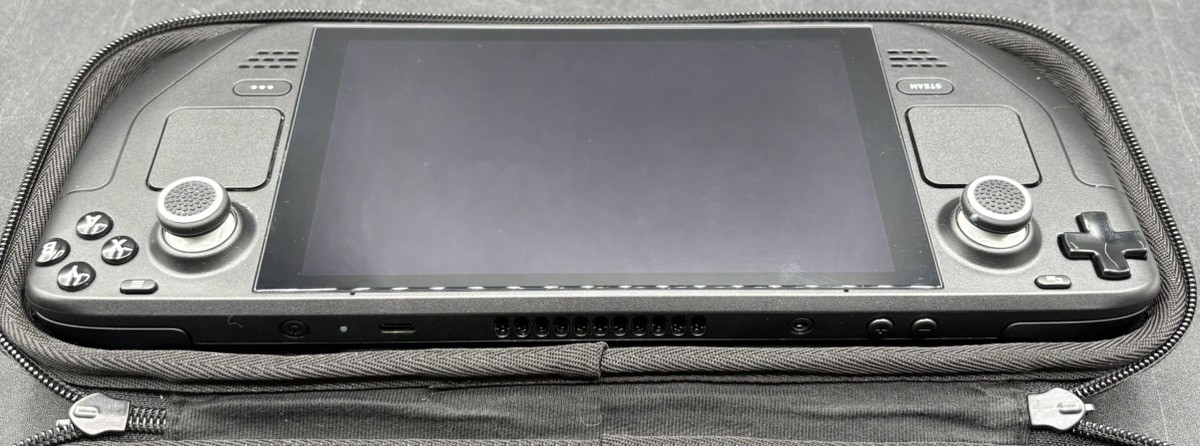 VALVE STEAM DECK 1010 1TB HANDHELD CONSOLE W/ CASE & CHARGER (MVP039661)