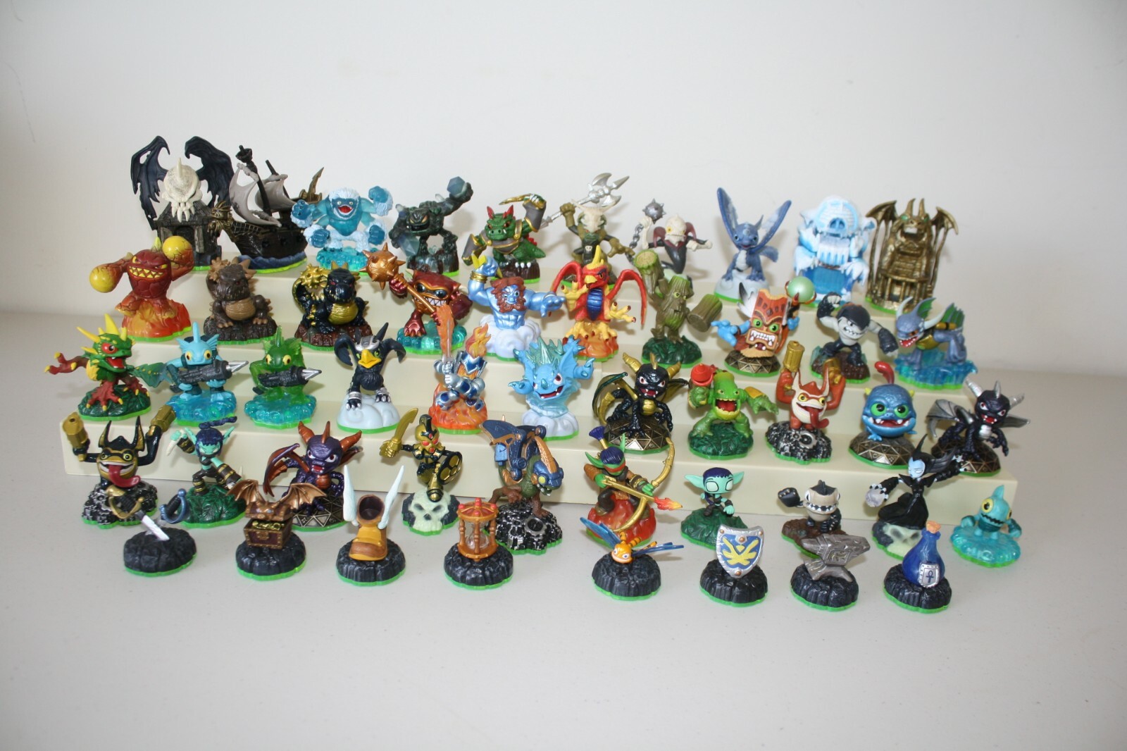 Skylanders Spyro’s Adventure Figures Buy 4 Get 1 Free Finish Your Set Free Ship