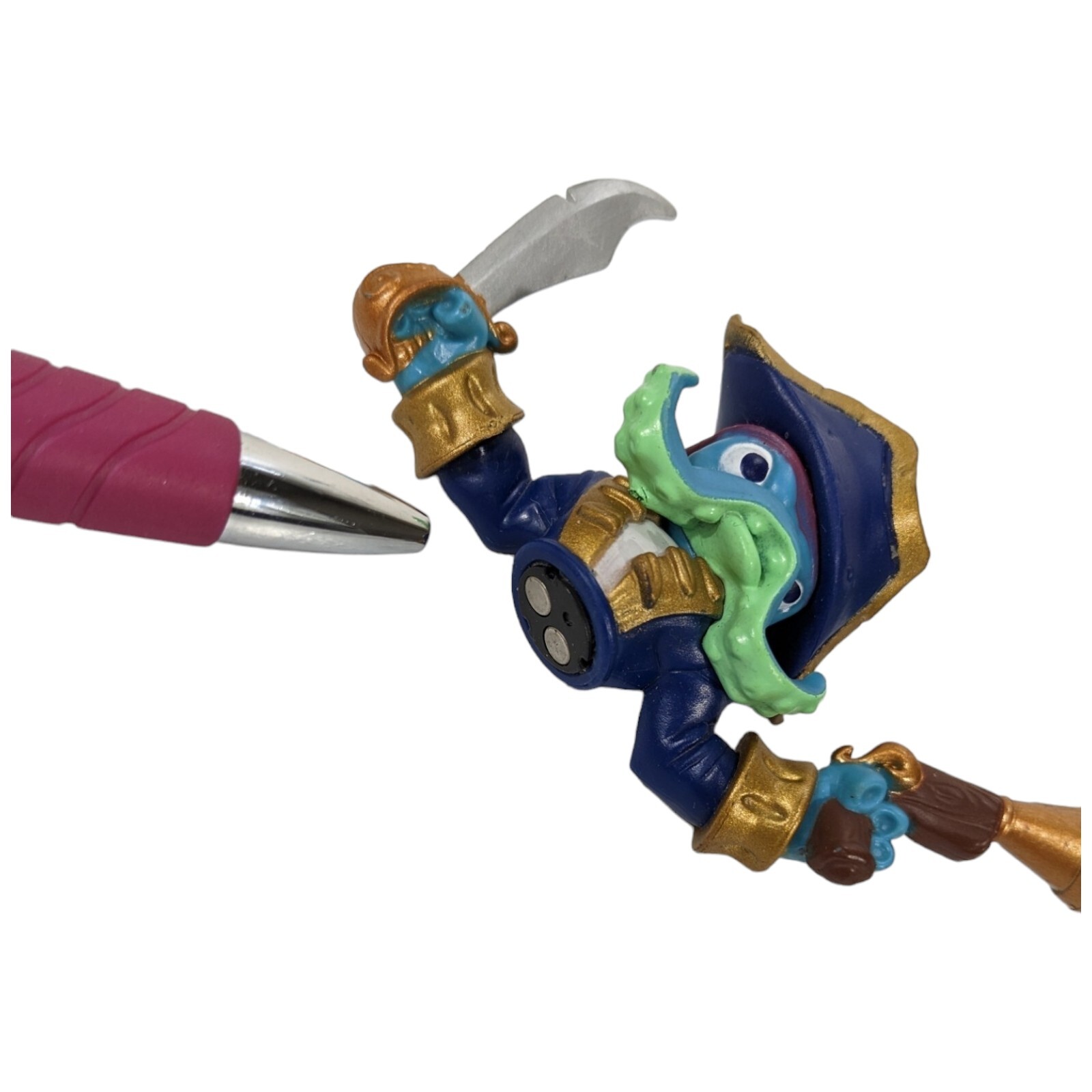 Skylanders Figures Activision Toys BROKEN Fish Pirate TOP and Stealth Elf