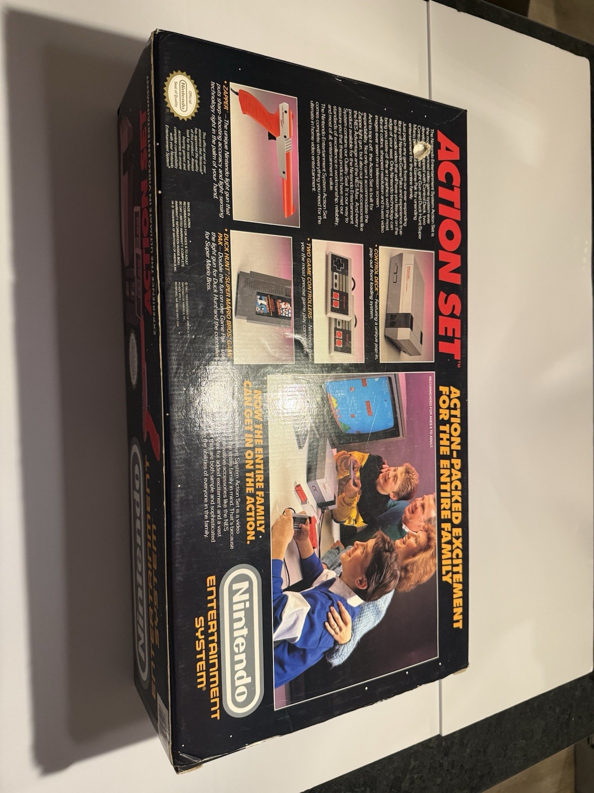 Nintendo NES Action Set Bundle Box Manuals 2 Controllers Zapper 6 Games NES-001