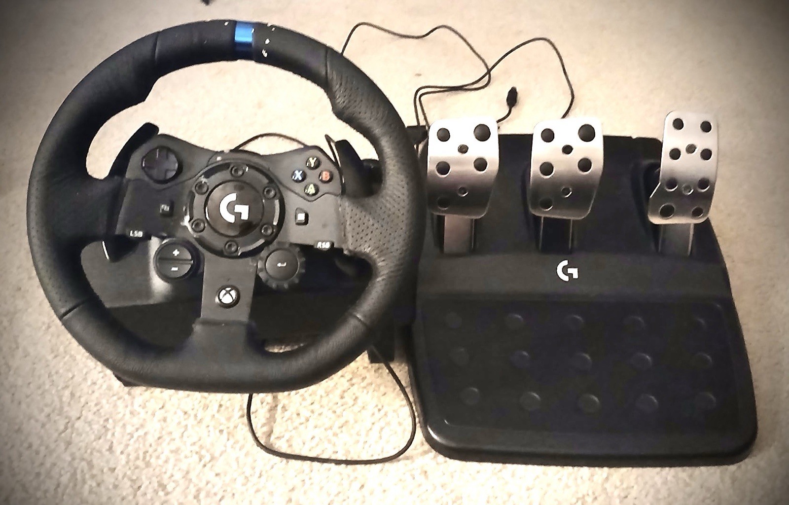 Logitech G923 Racing Wheel and Pedals