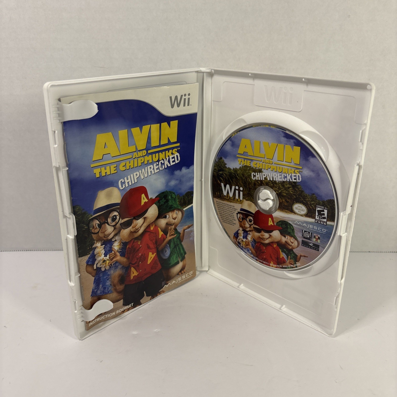 Alvin and the Chipmunks Chipwrecked Nintendo Wii 2011 With Manual Tested