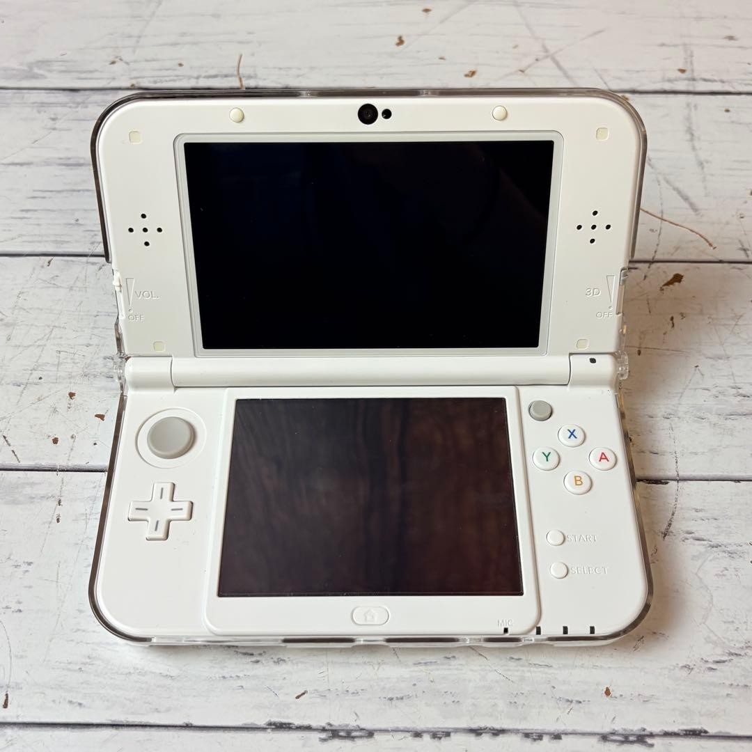 3DS/2DS/DS Nintendo 3Dsll Red-001 Pearl White Charger With Software Japan