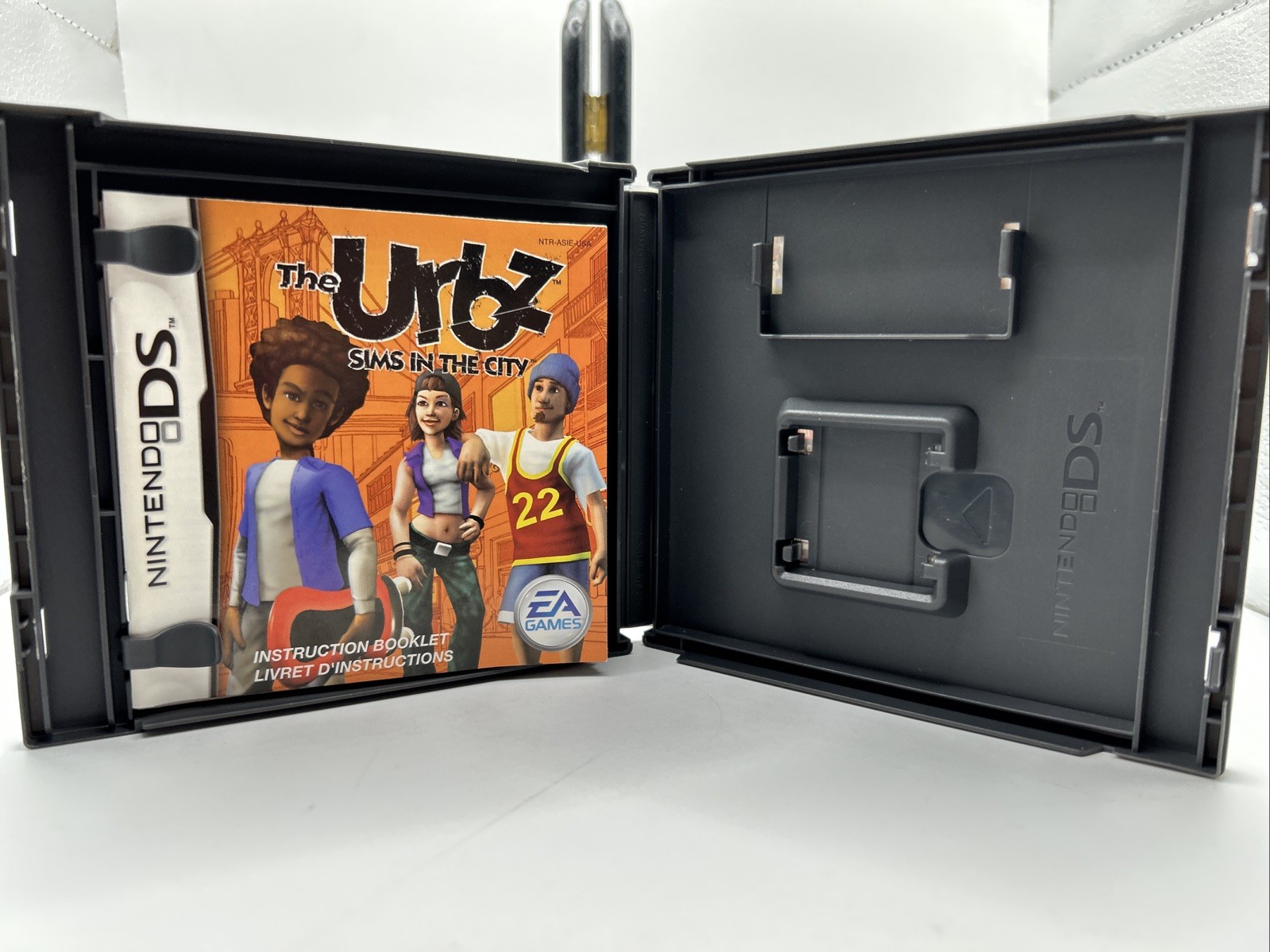 No Game* The Urbz: Sims in the City (Nintendo DS, 2004) Case + Manual Only