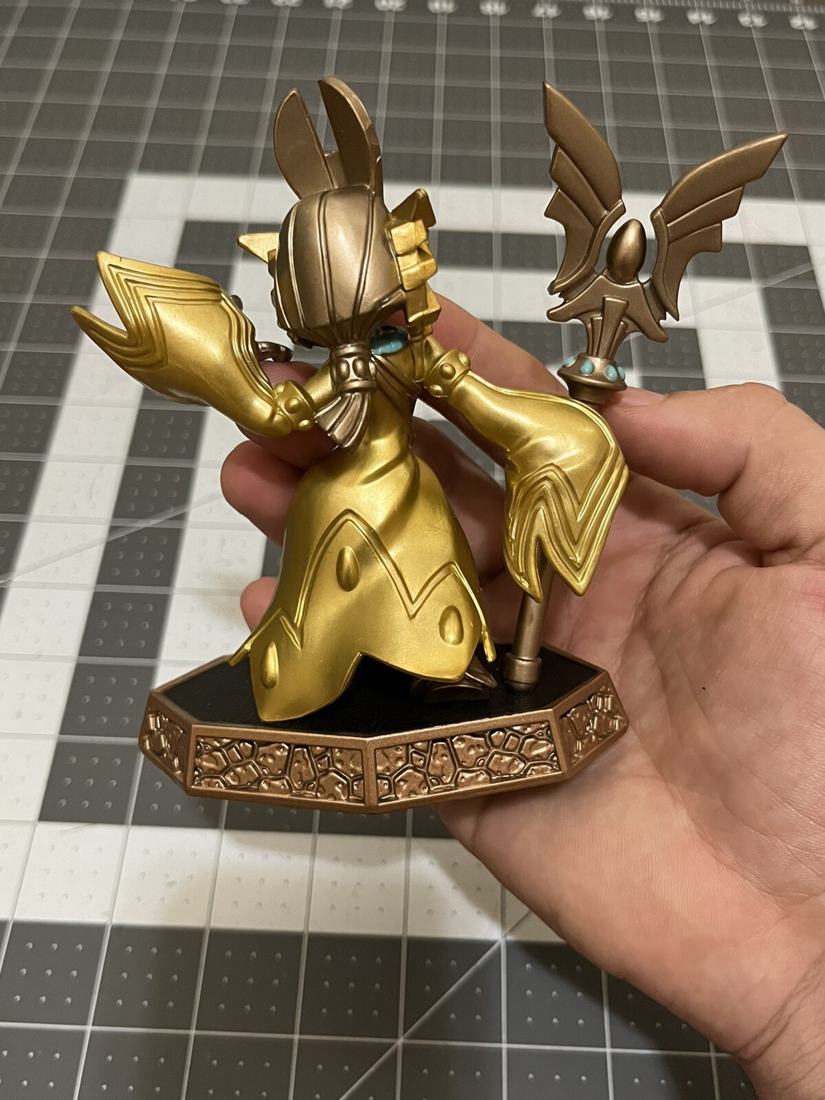 ACTIVISION SKYLANDERS IMAGINATORS GOLDEN QUEEN SENSEI FIGURE TOY