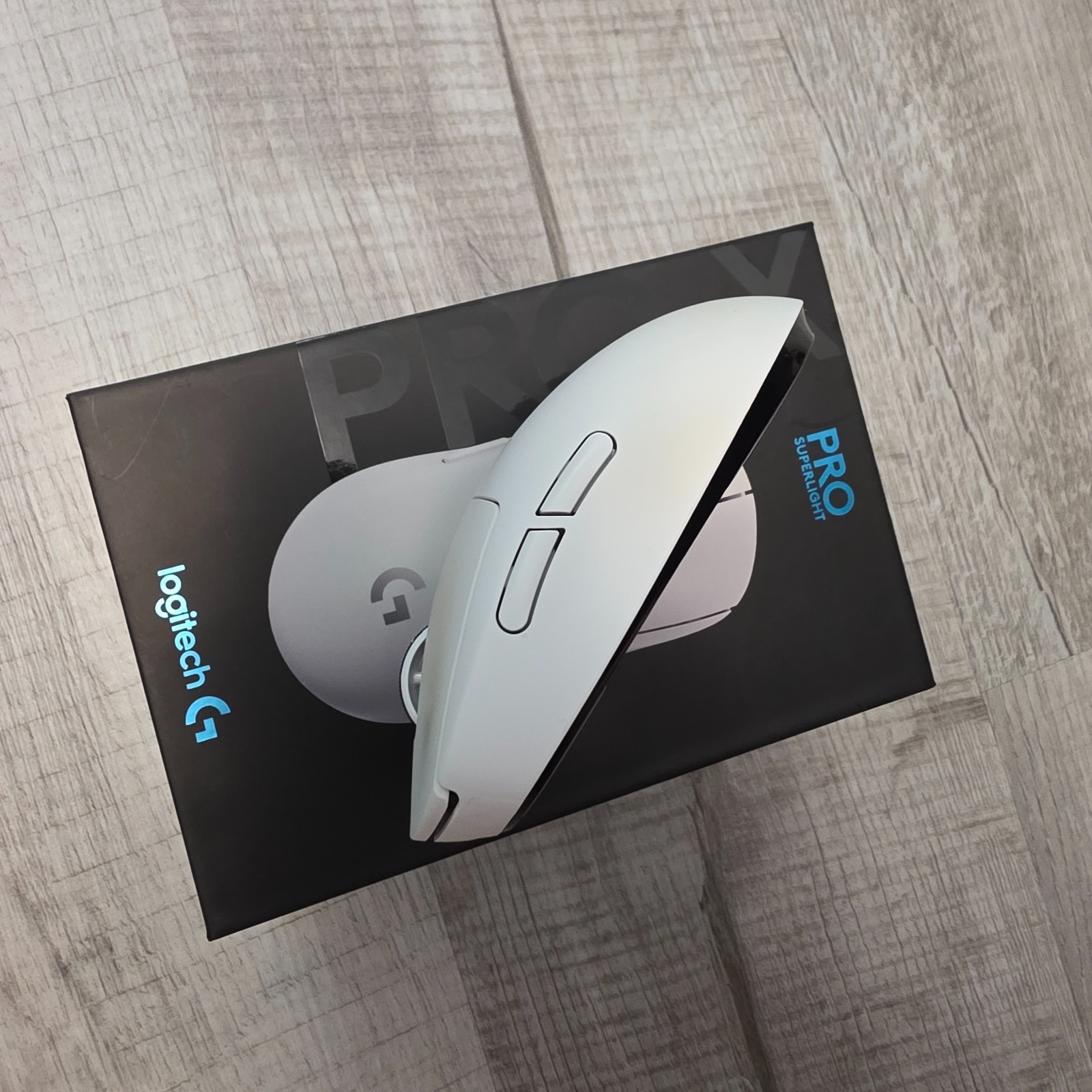 HyperX Cloud III Wireless Headset & Logitech GPX G PRO X Superlight Mouse BUNDLE